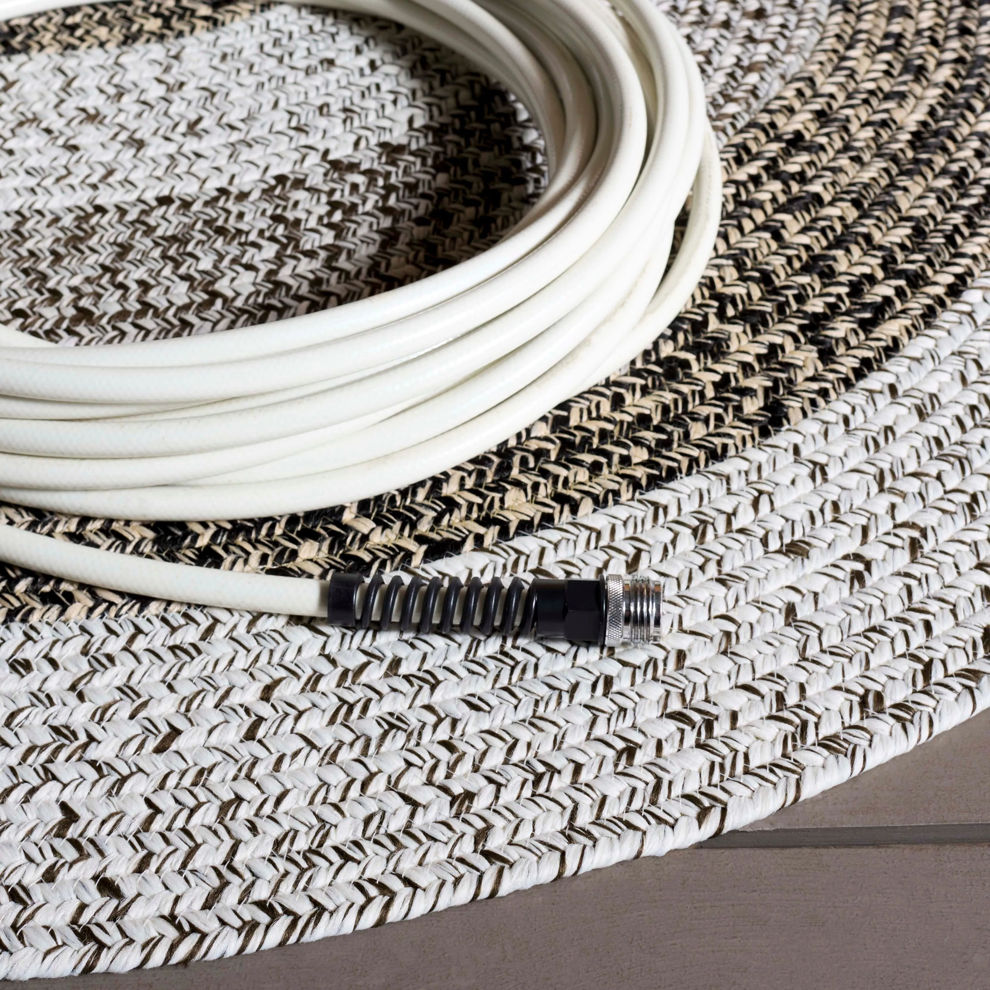 SAFAVIEH Handmade Braided Ecenur Indoor/Outdoor Machine Washable Rug