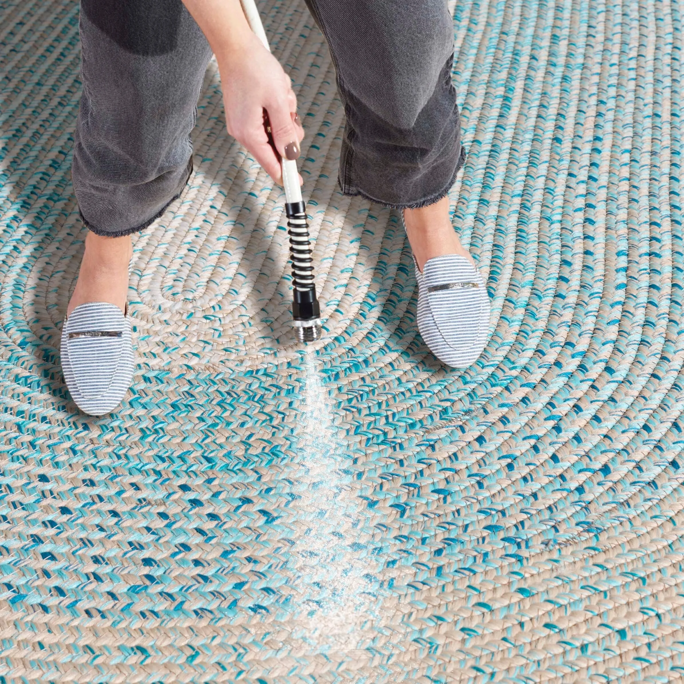 SAFAVIEH Handmade Braided Ecenur Indoor/Outdoor Machine Washable Rug