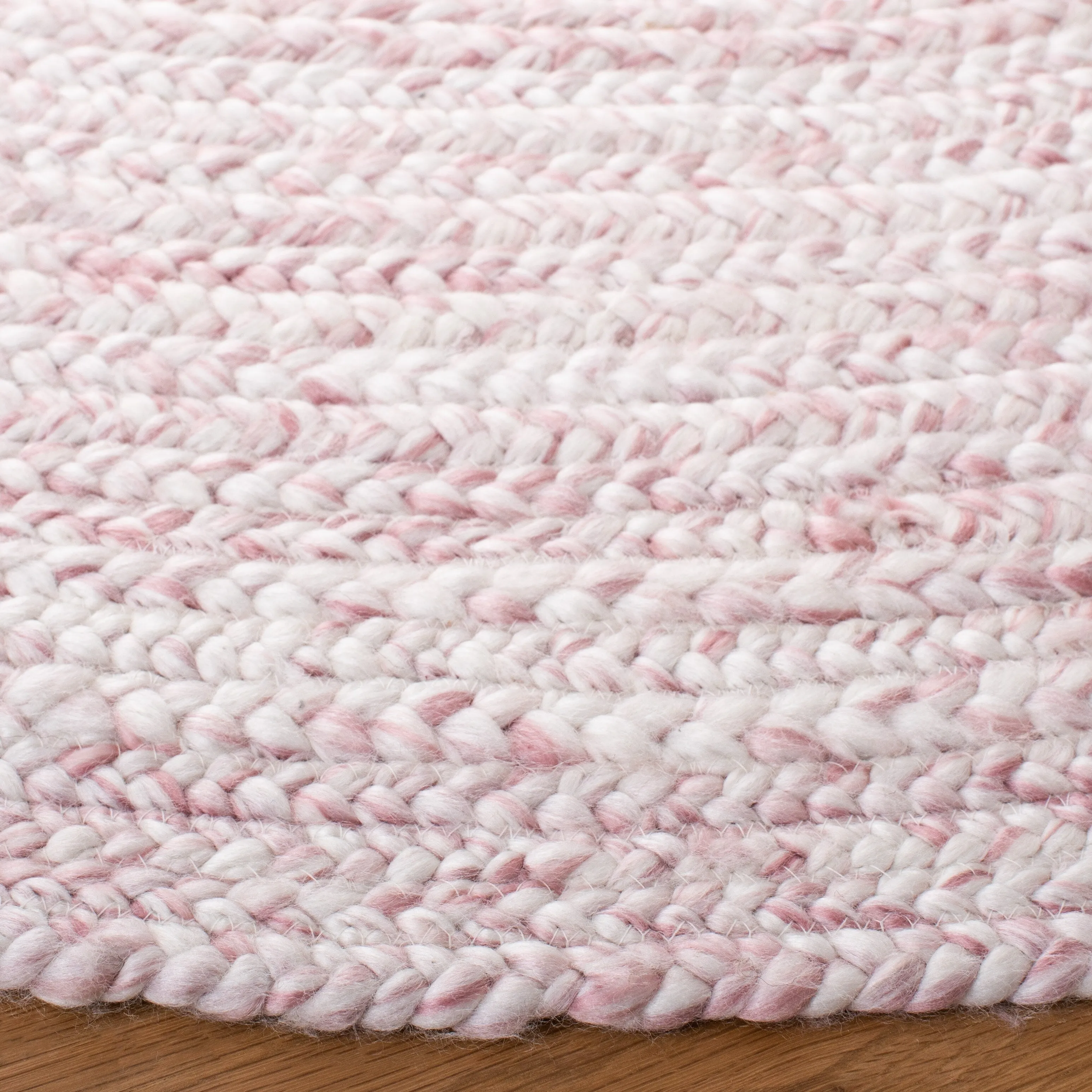 SAFAVIEH Handmade Braided Malene Round Rug
