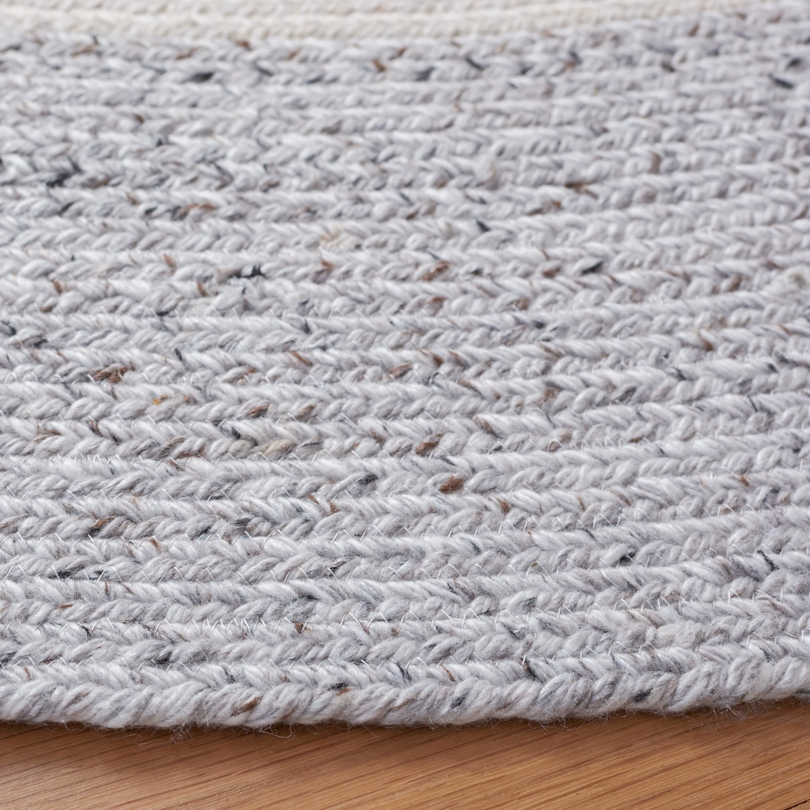 SAFAVIEH Handmade Braided Zelie Round Rug