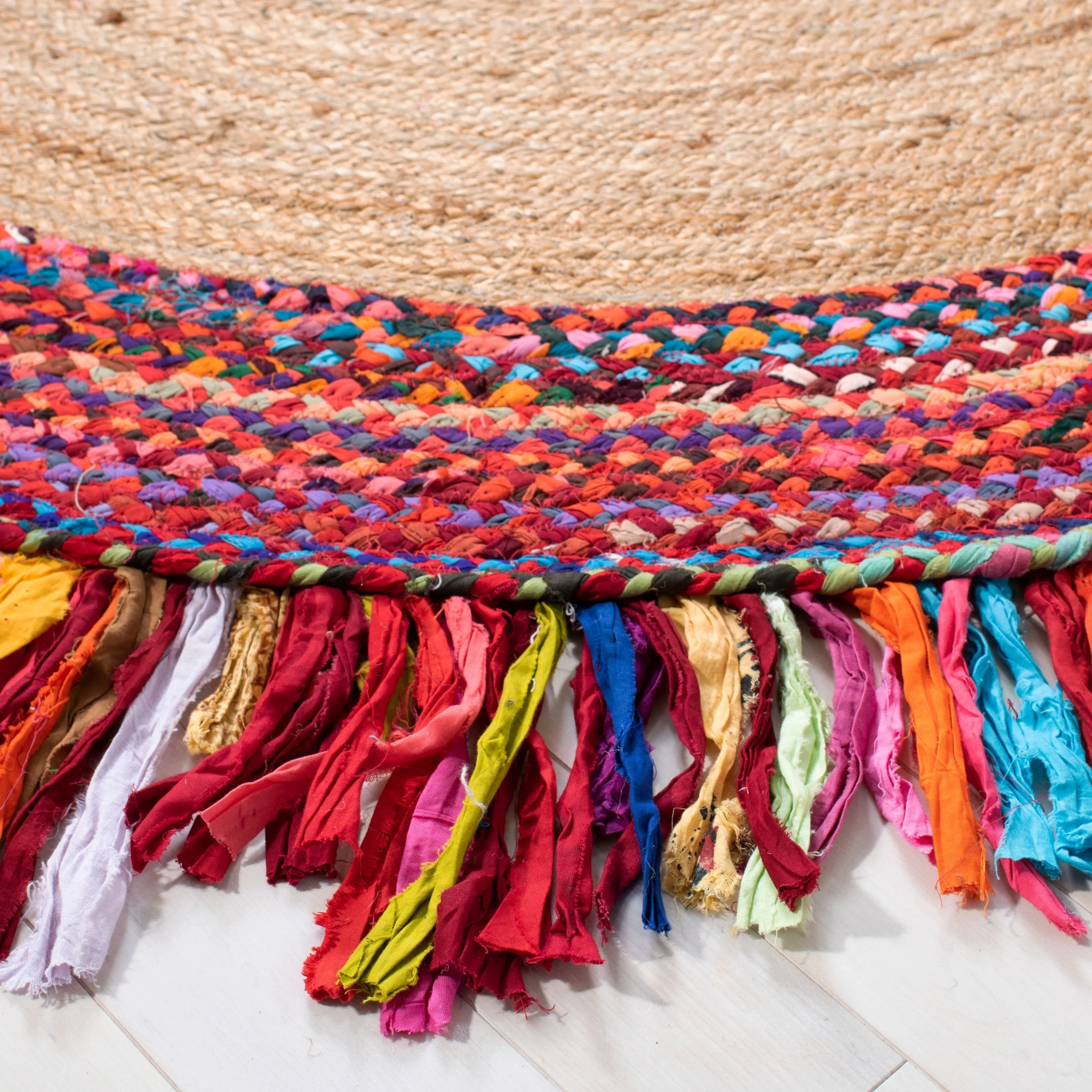 SAFAVIEH Handmade Cape Cod Wobke Jute Rug with Fringe