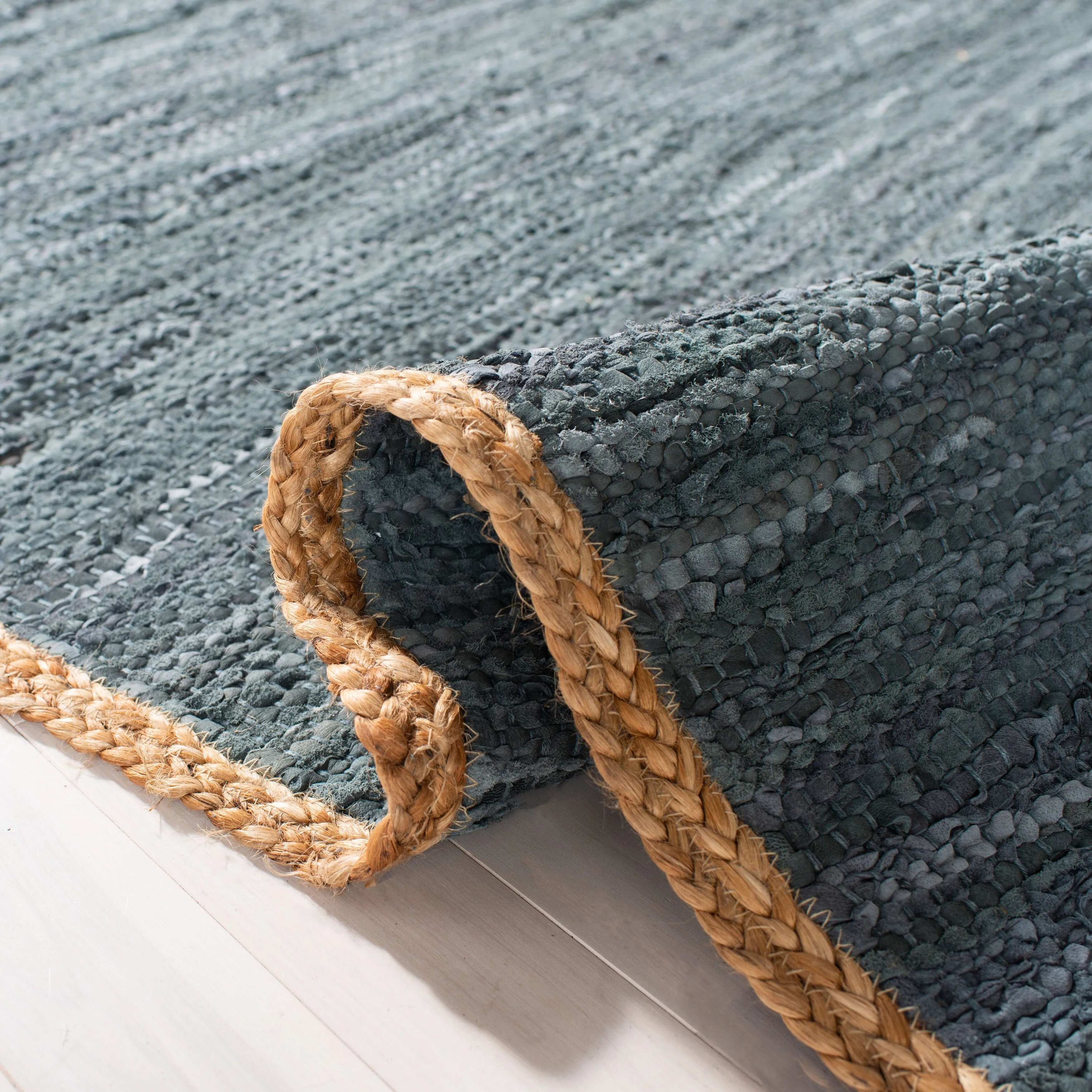 SAFAVIEH Handmade Cape Cod Xanum Coastal Jute Rug