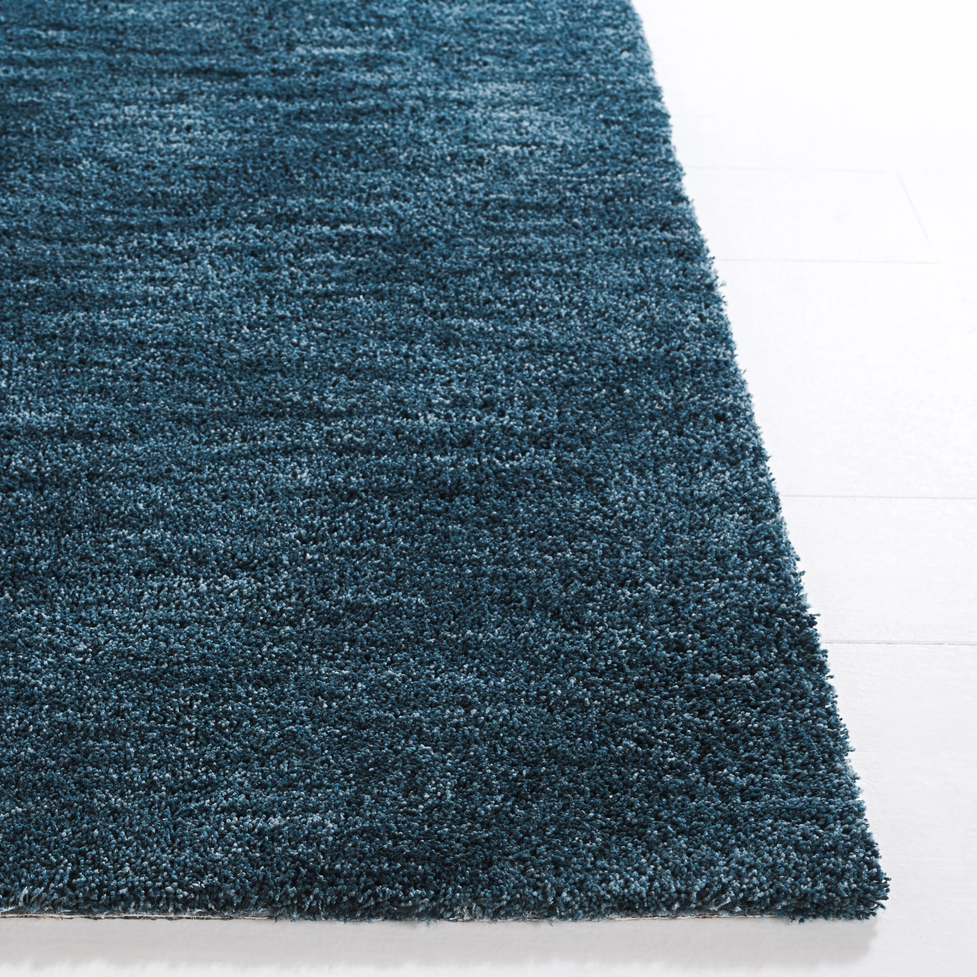 SAFAVIEH Handmade Carmine Virginica Modern & Contemporary Rug