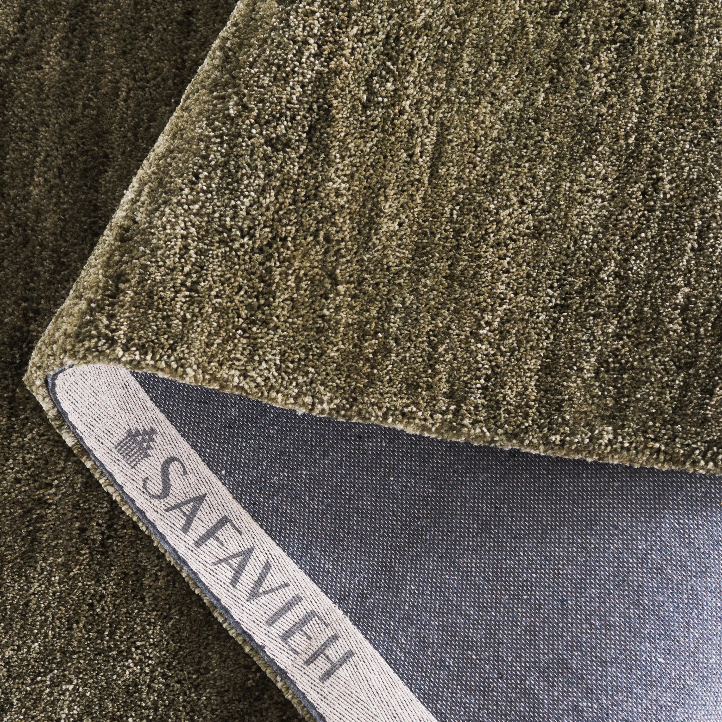 SAFAVIEH Handmade Carmine Virginica Modern & Contemporary Rug