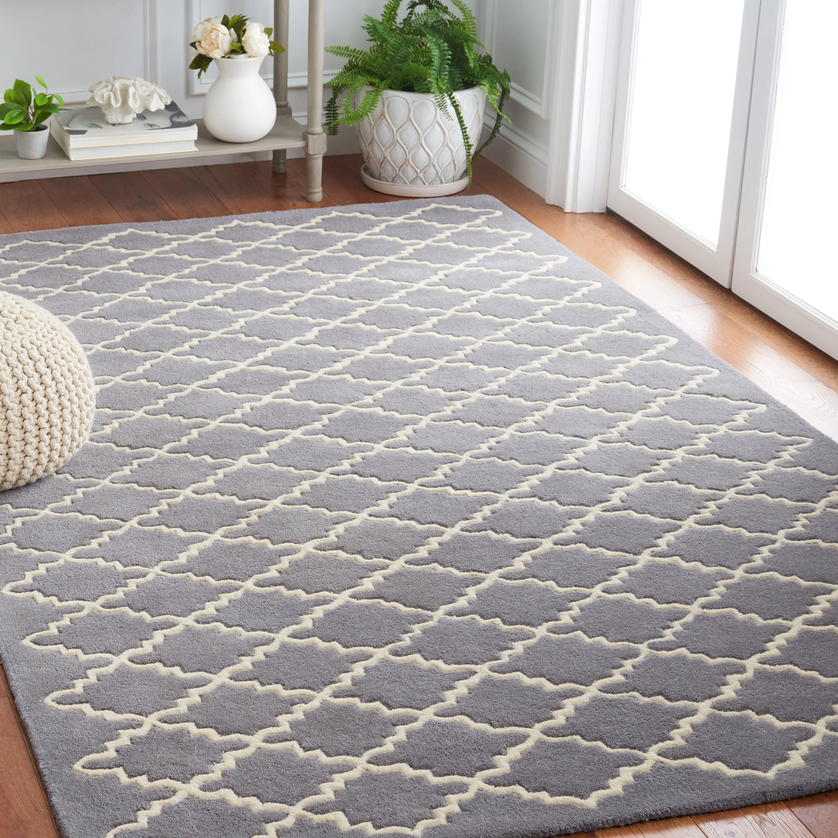 SAFAVIEH Handmade Chatham Slavna Modern Moroccan Wool Rug