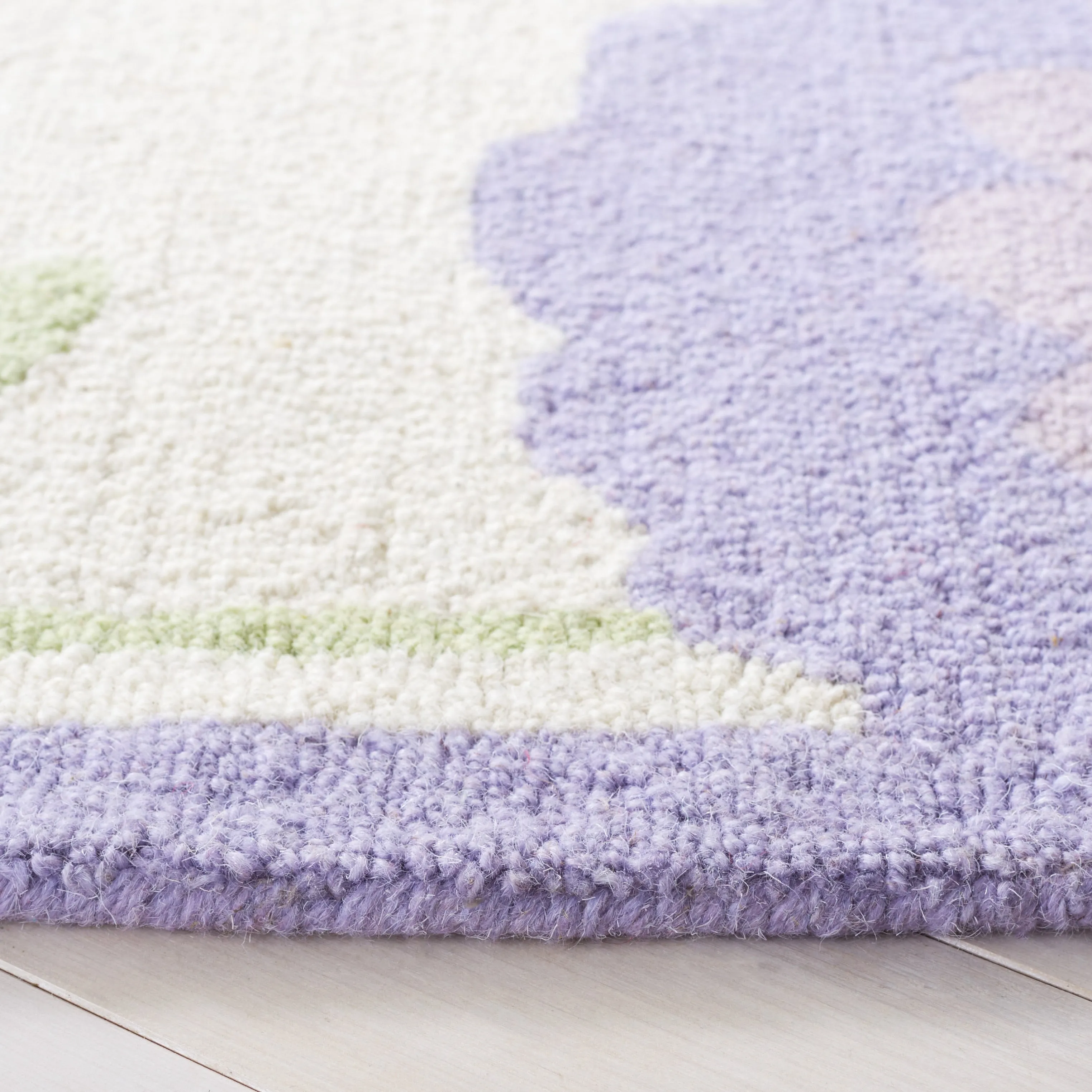 SAFAVIEH Handmade Children's Spring Heidbra Ivory New Zealand Wool Rug