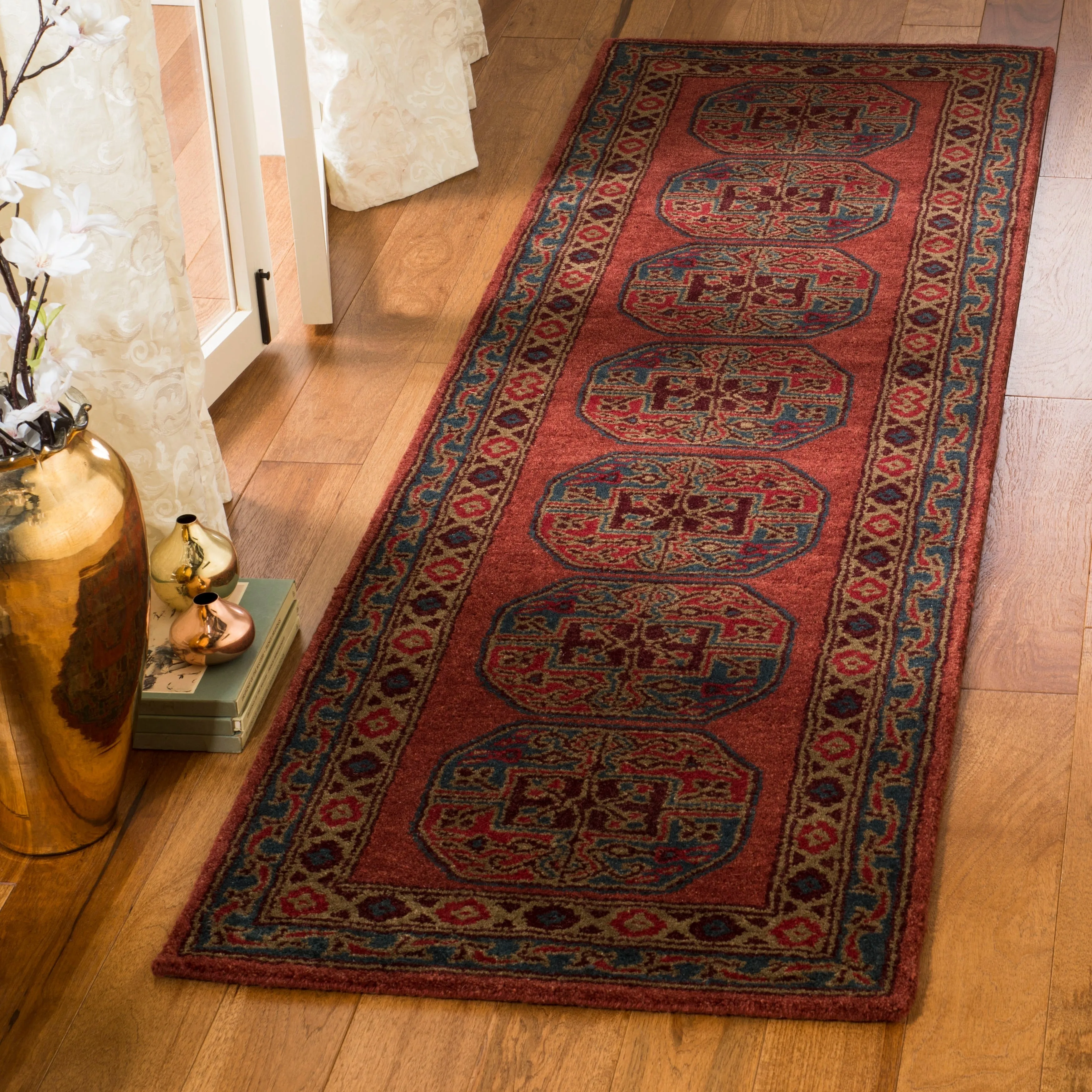 SAFAVIEH Handmade Heritage Katla Traditional Oriental Wool Rug