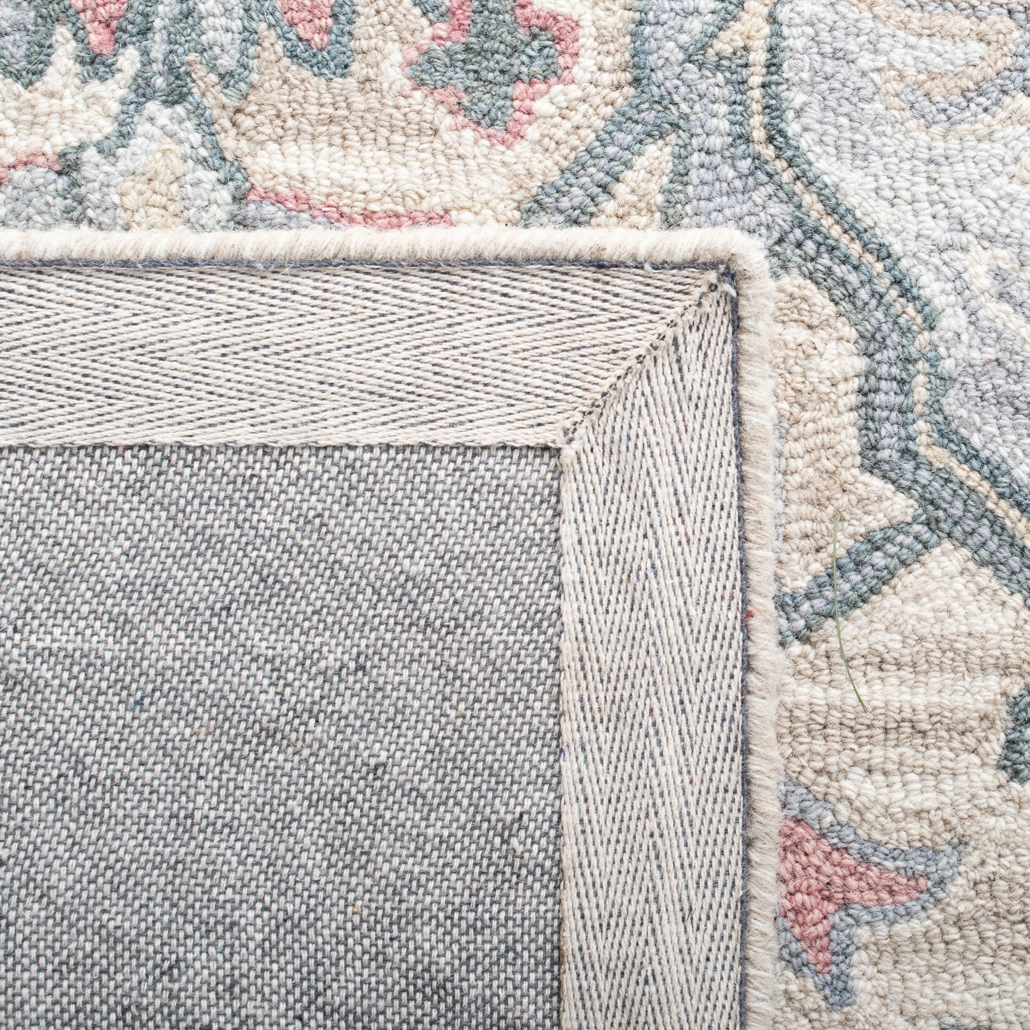 SAFAVIEH Handmade Heritage Marjanca Traditional Wool Rug