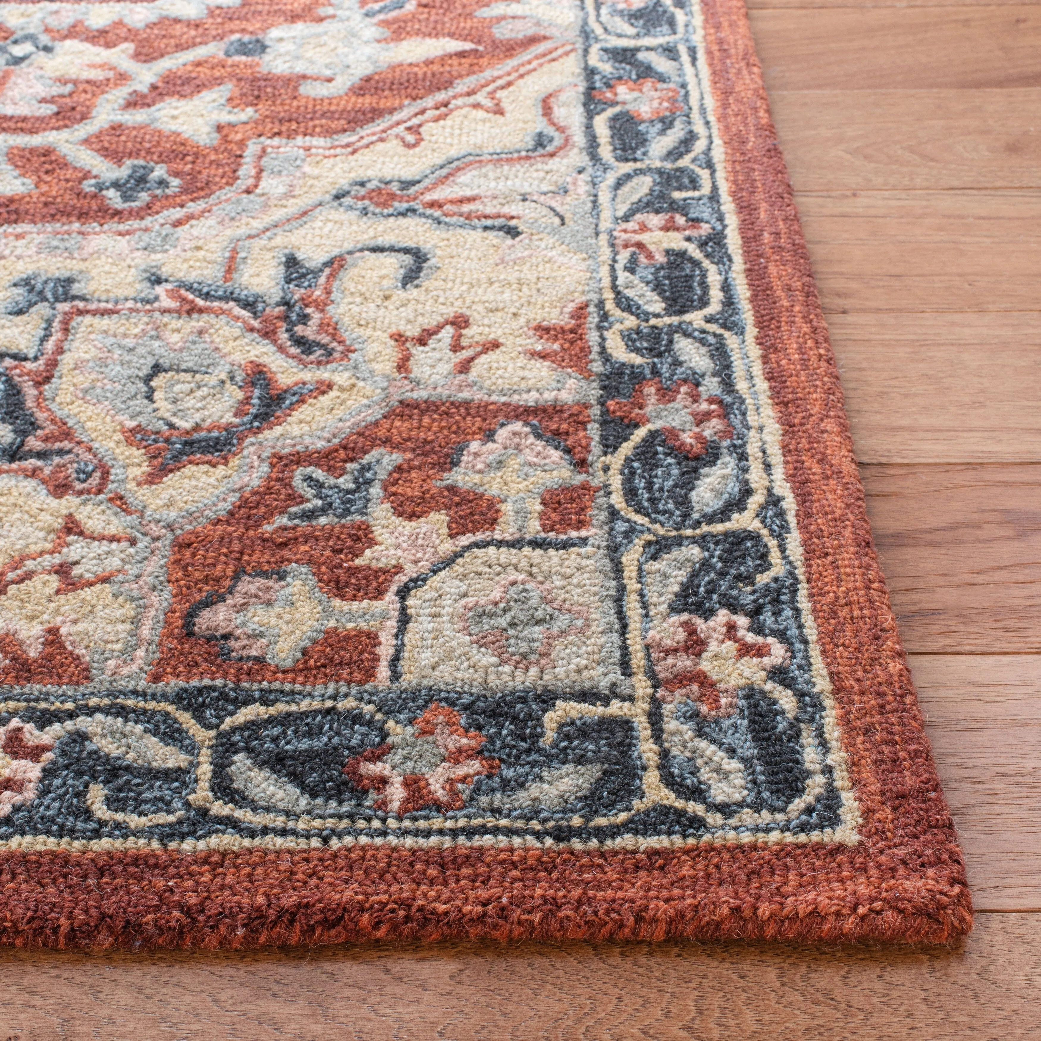 SAFAVIEH Handmade Heritage Marjanca Traditional Wool Rug