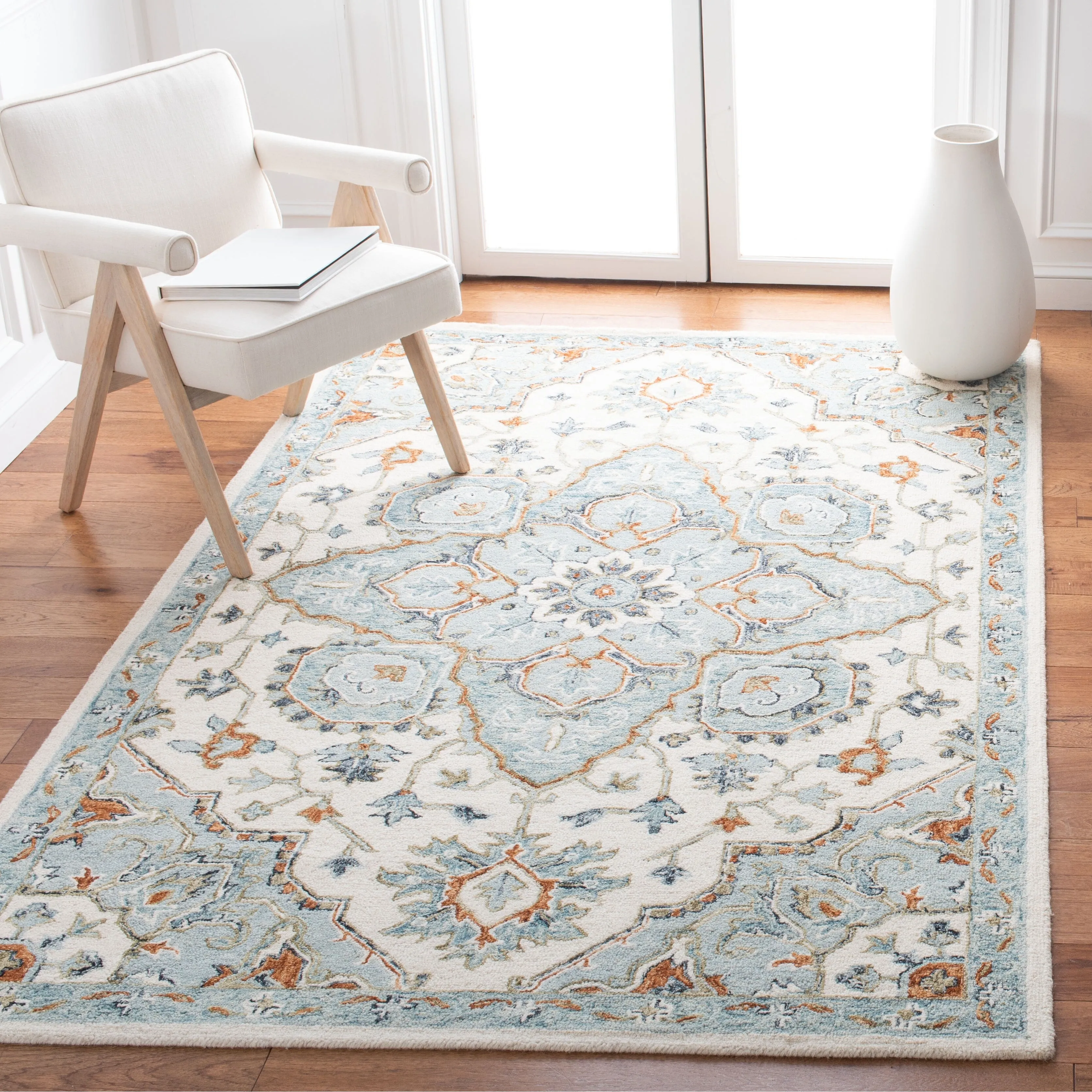 SAFAVIEH Handmade Heritage Marjanca Traditional Wool Rug