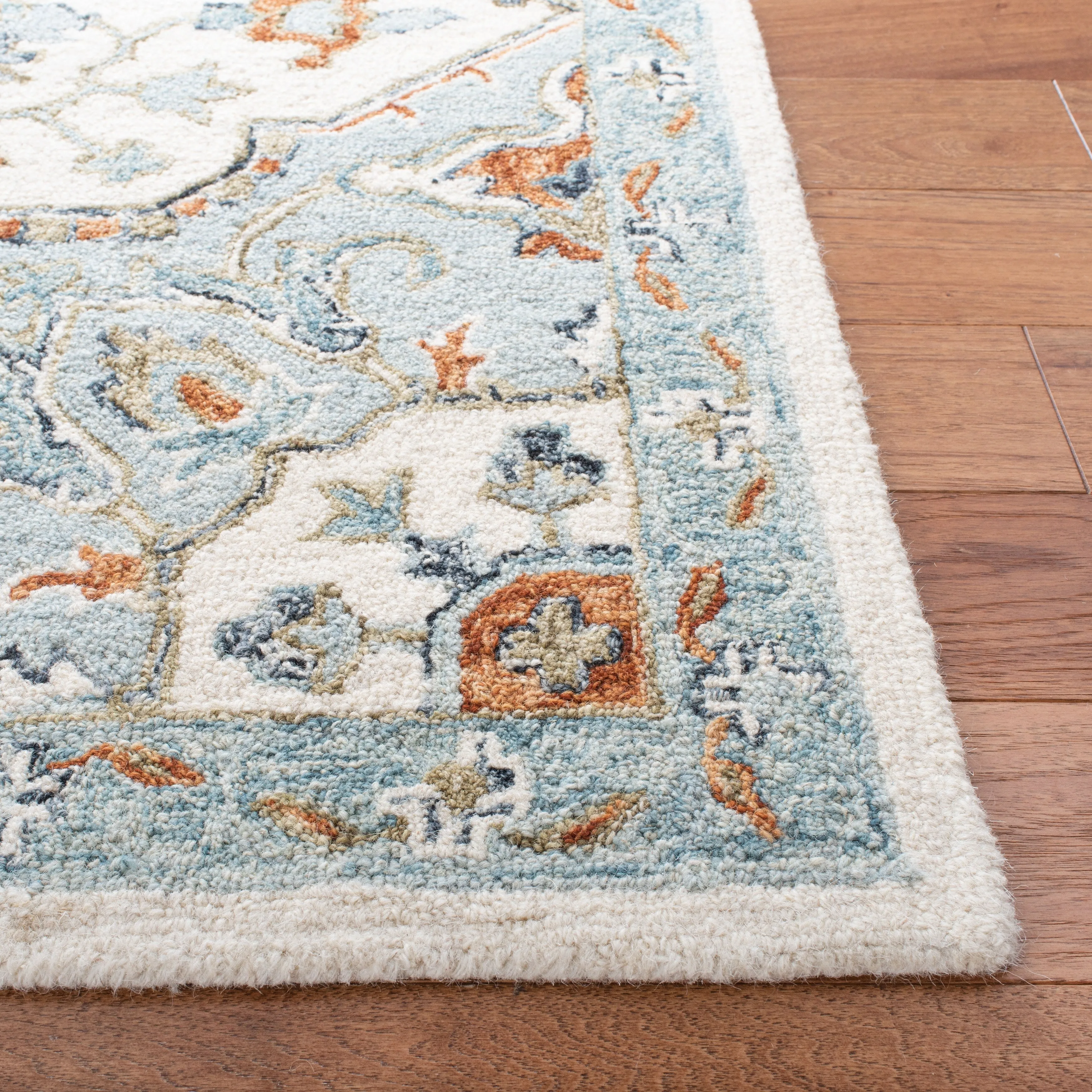 SAFAVIEH Handmade Heritage Marjanca Traditional Wool Rug