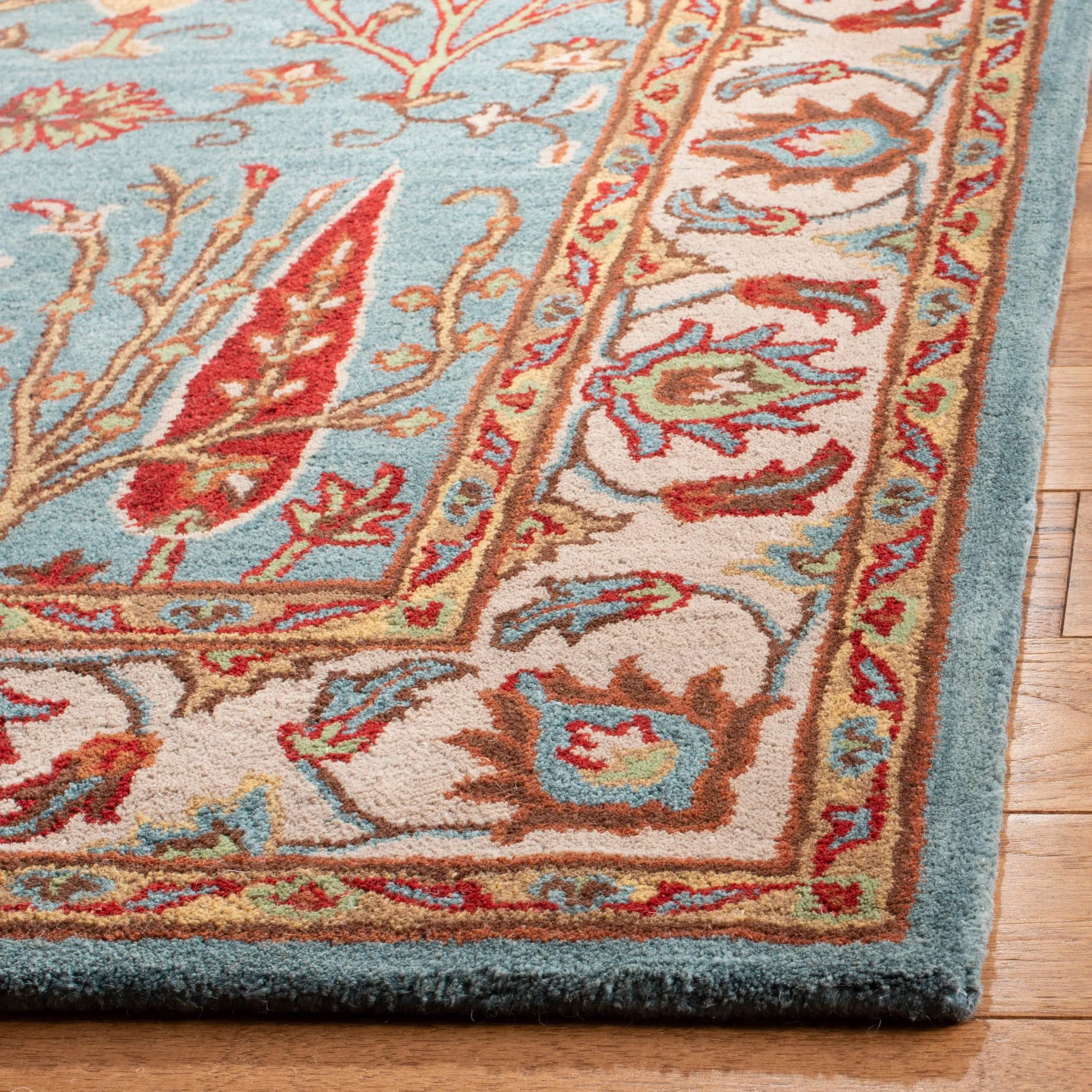 SAFAVIEH Handmade Heritage Sweet Heart Traditional Oriental Wool Rug