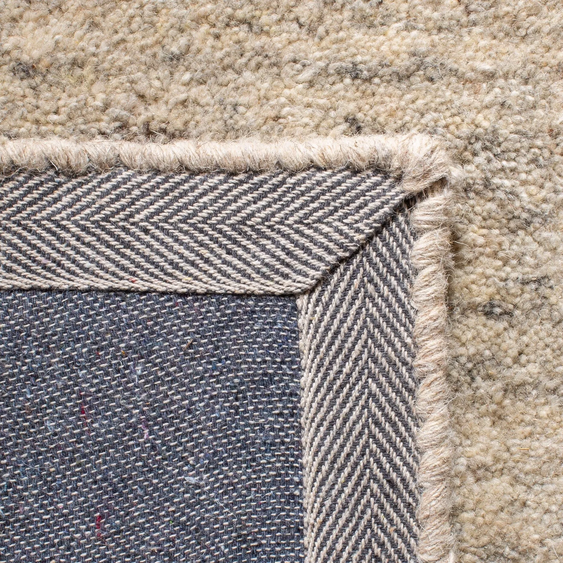 SAFAVIEH Handmade Himalaya Deco Frame & Contemporary Solid Ivory Wool