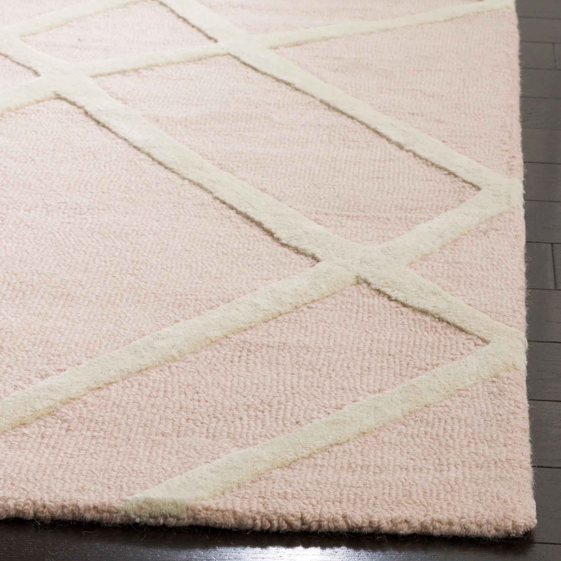 SAFAVIEH Handmade Kids Geta Wool Rug - Pink/Ivory - 5' x 7'