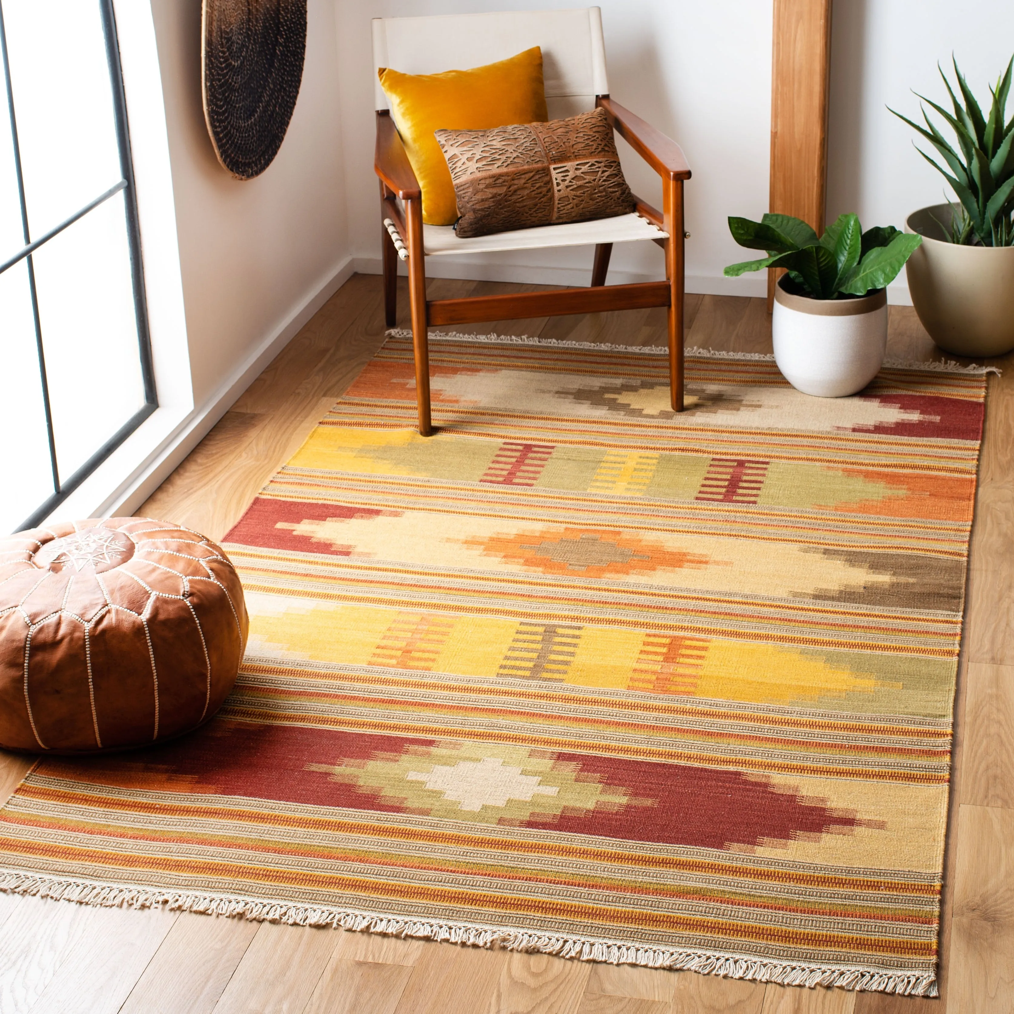 SAFAVIEH Handmade Kilim Johana Vinciane Casual Tribal Wool Rug