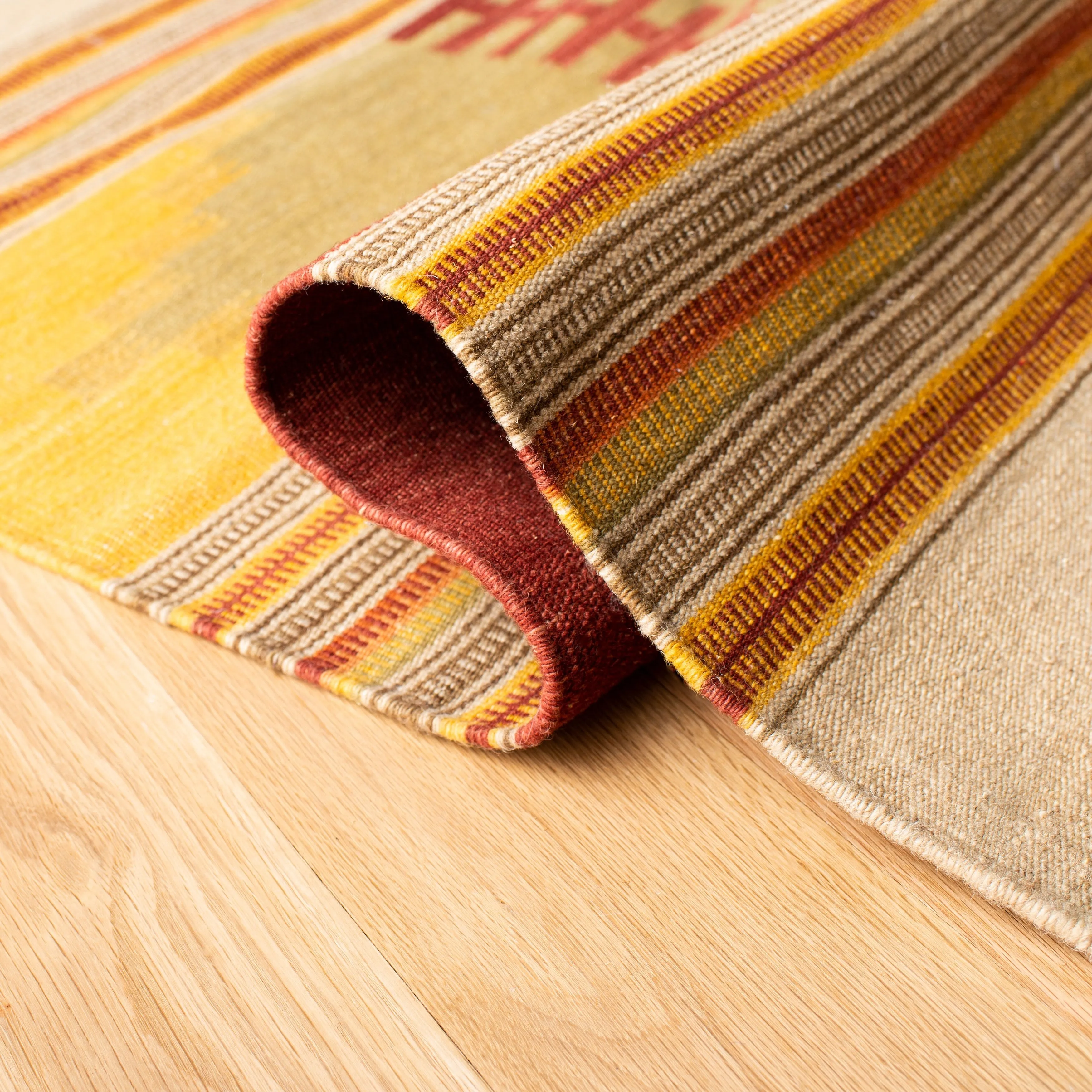 SAFAVIEH Handmade Kilim Johana Vinciane Casual Tribal Wool Rug