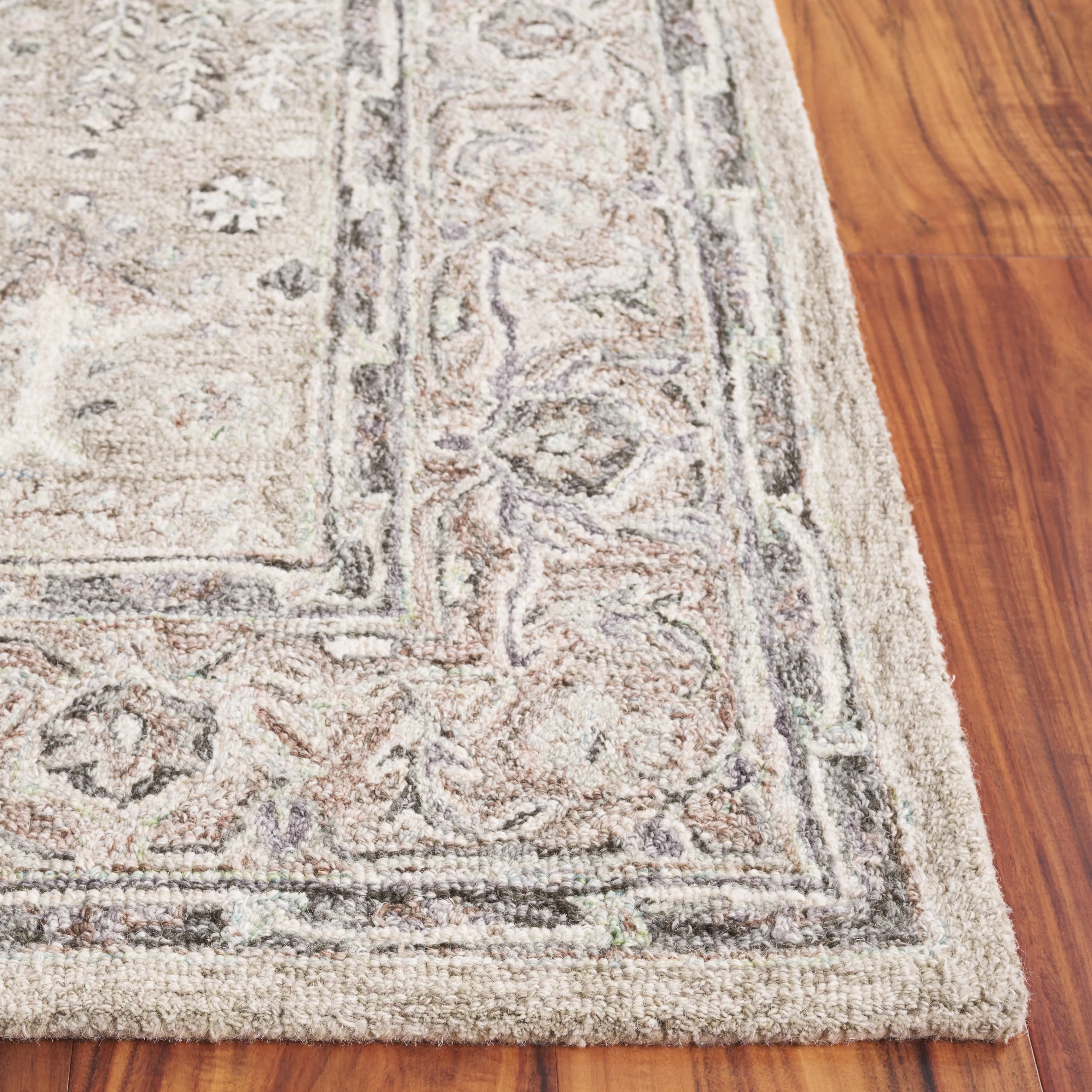 SAFAVIEH Handmade Metro Lorenzina French Country Wool Rug