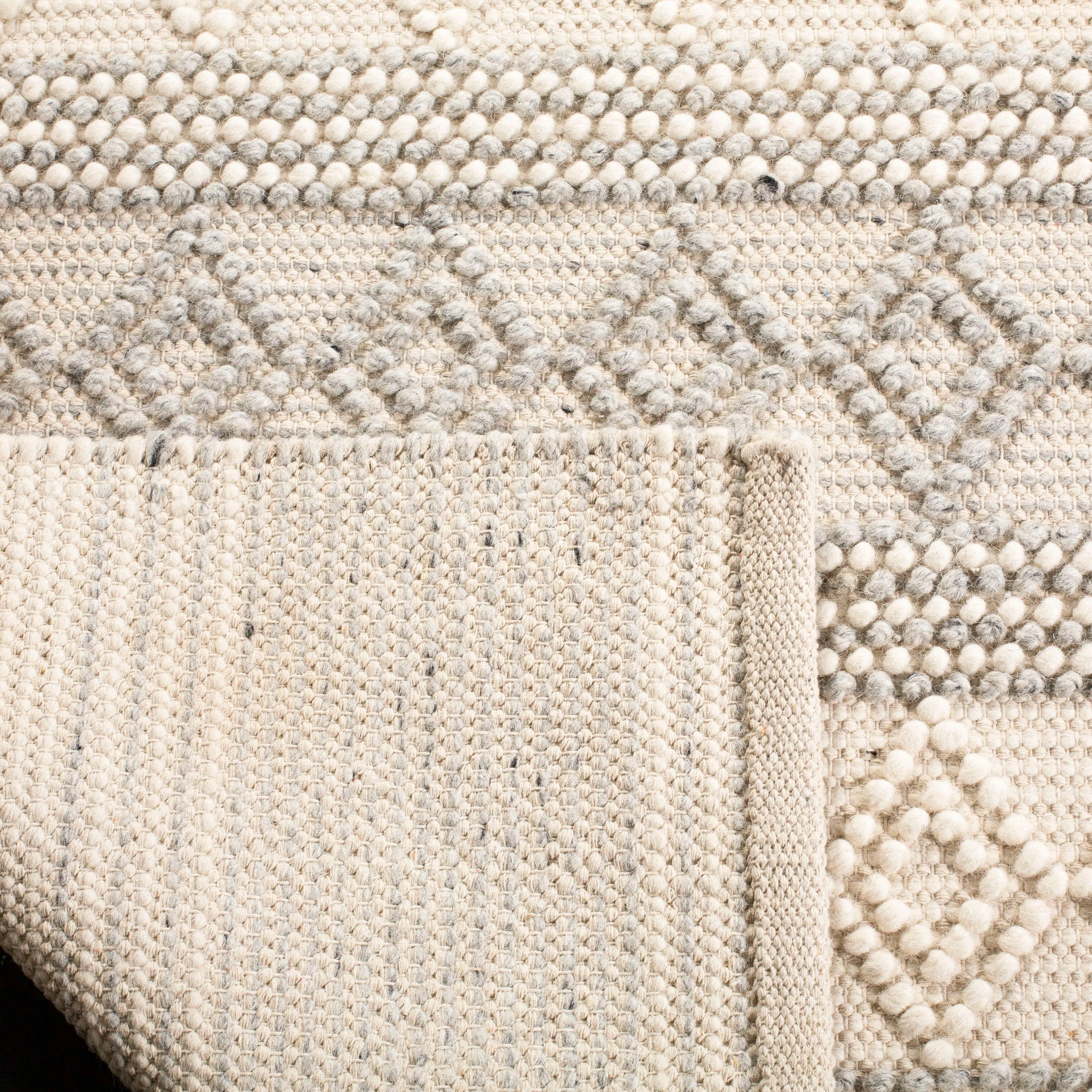 SAFAVIEH Handmade Natura Ajisa Wool Rug - Grey/Ivory - 6' x 9'