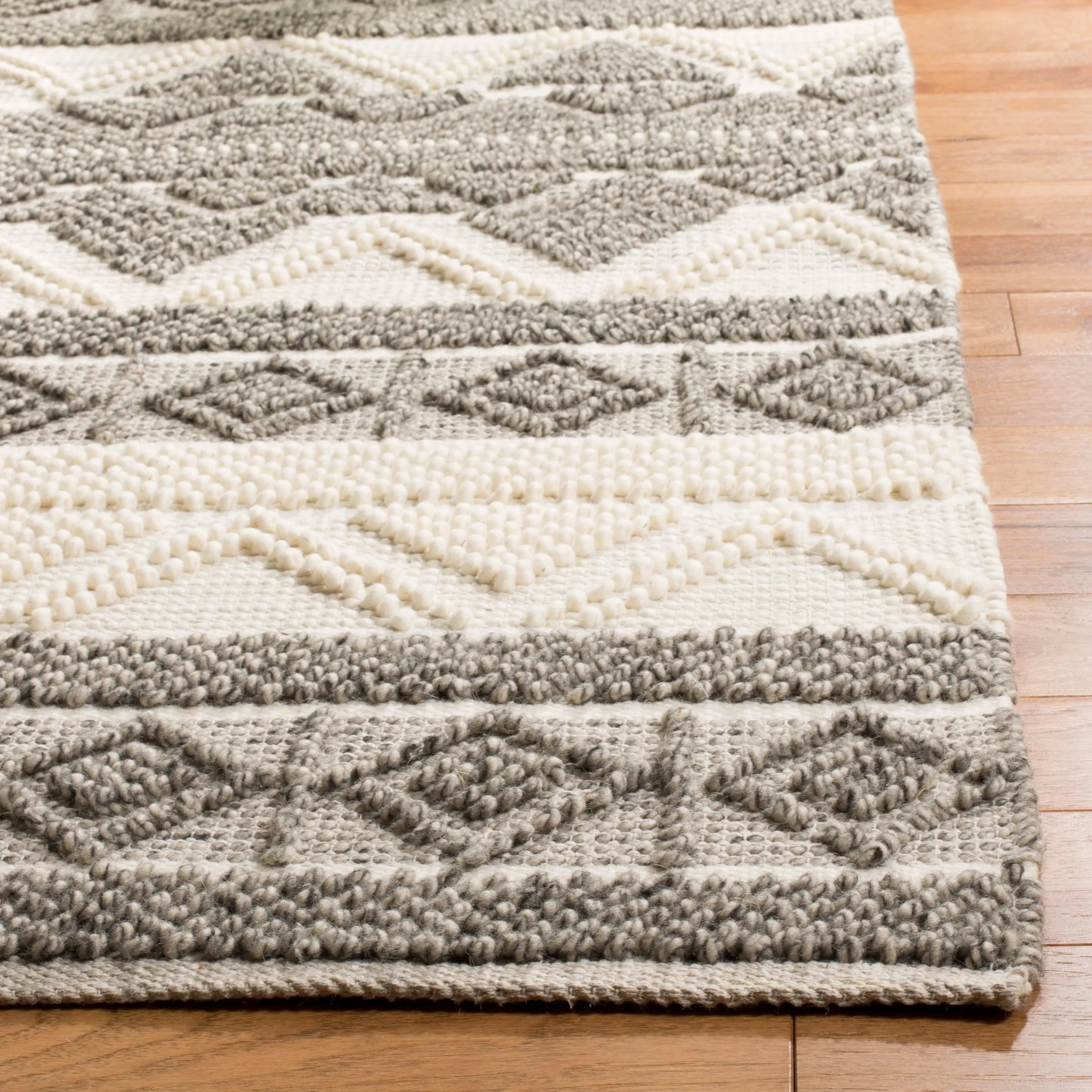 SAFAVIEH Handmade Natura Rachele Wool Rug - Ivory/Grey - 5' x 8'