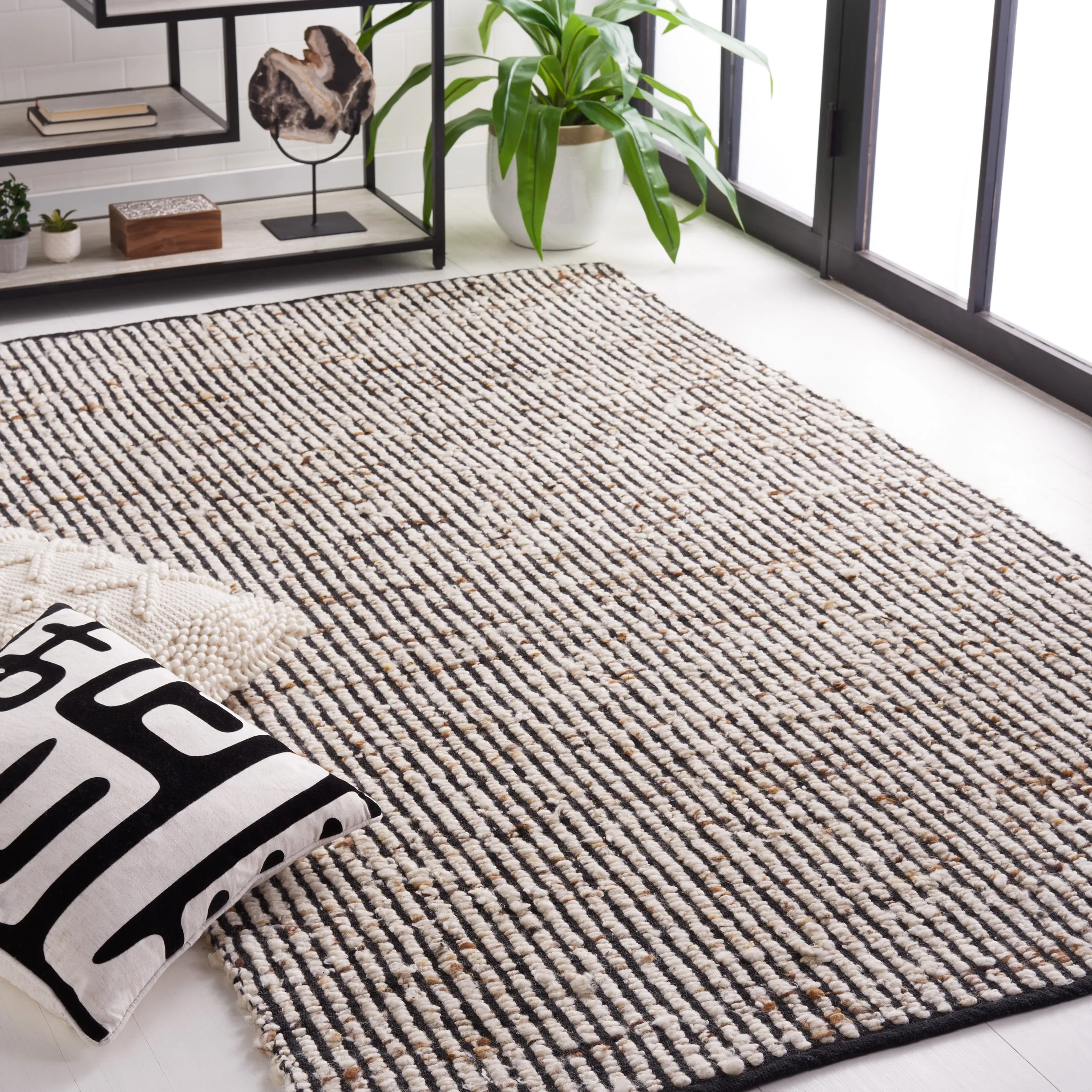 SAFAVIEH Handmade Natura Suzannah Wool & Jute Rug