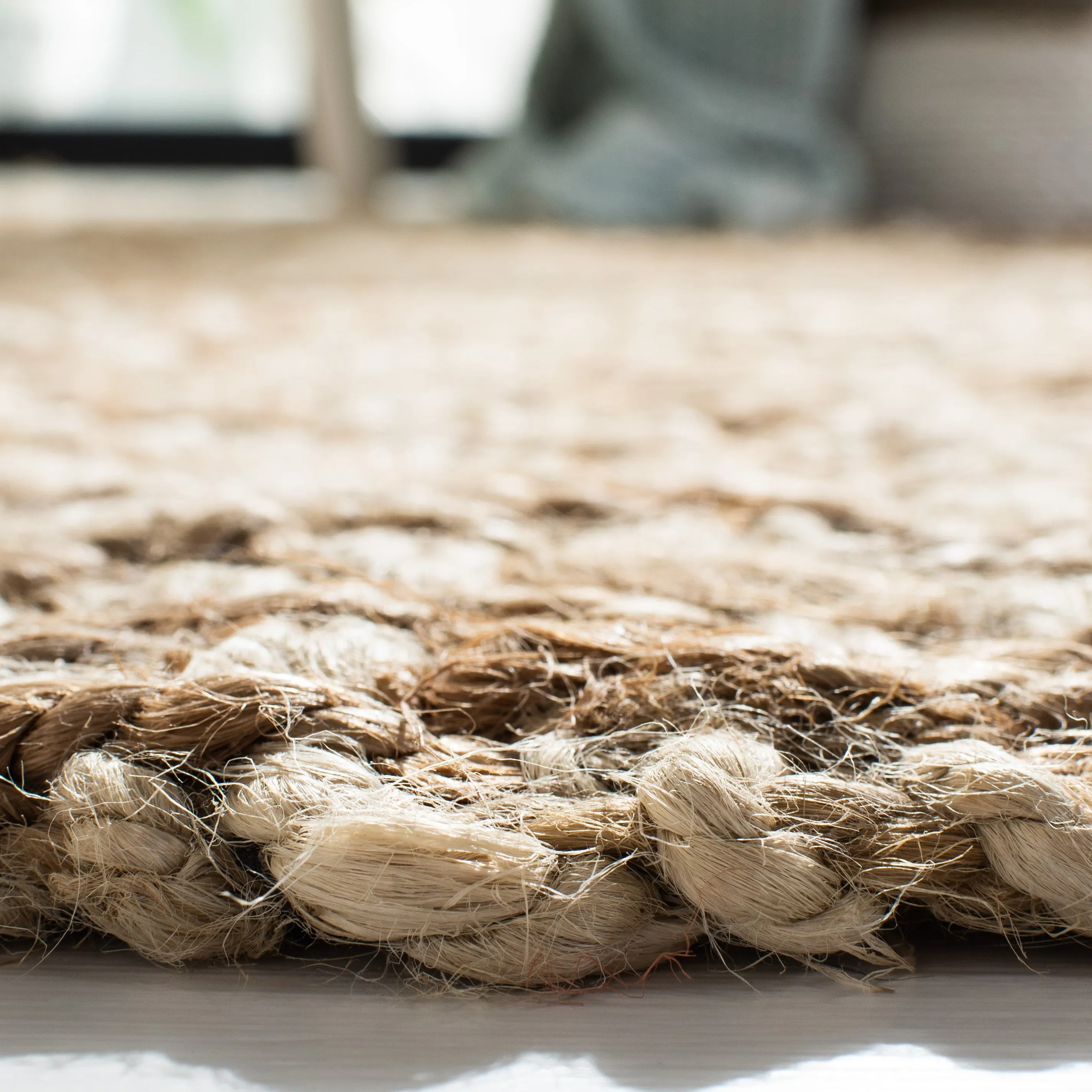 SAFAVIEH Handmade Natural Fiber Atlandida Casual Chevron Jute Rug