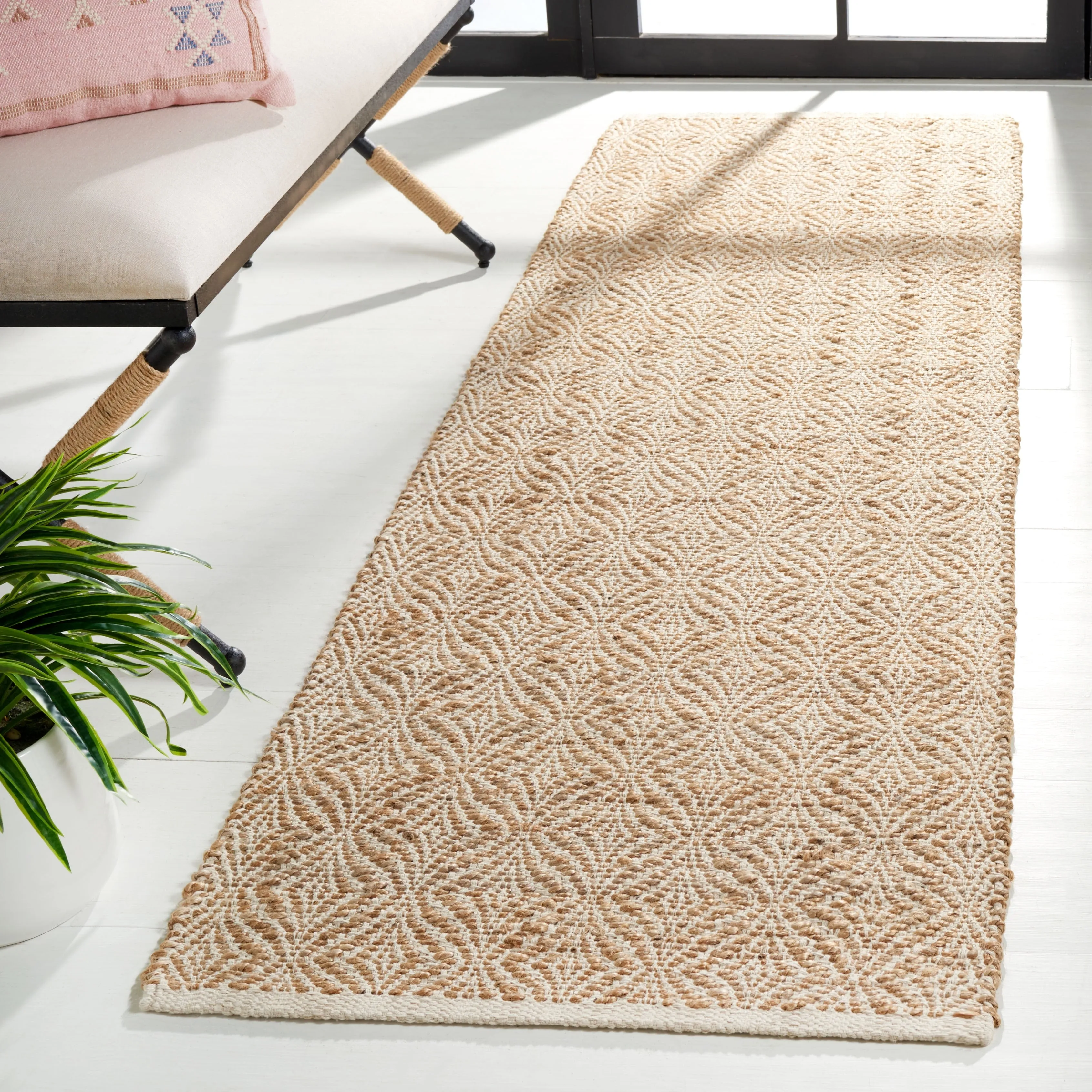SAFAVIEH Handmade Natural Fiber Diljana Farmhouse Jute Rug