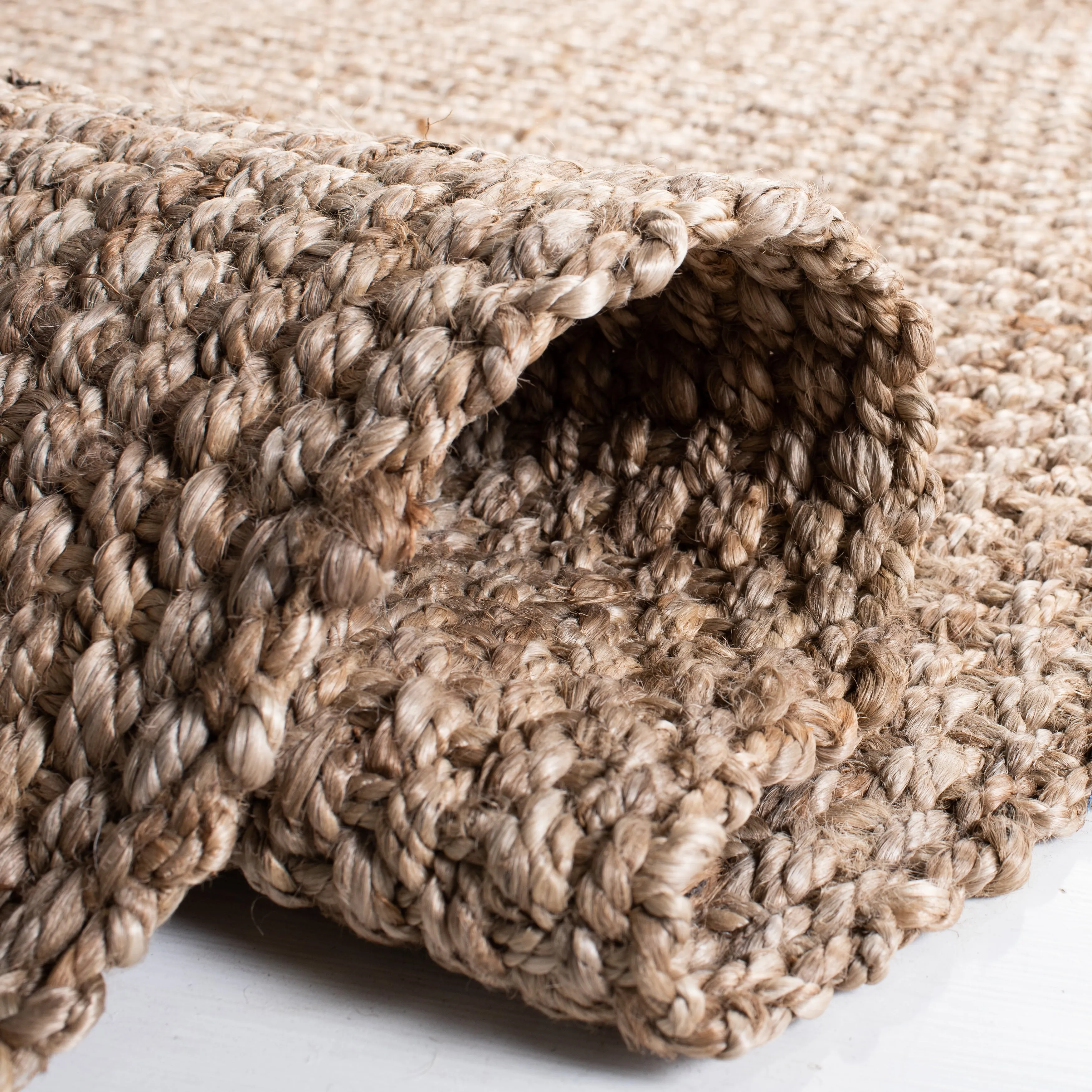SAFAVIEH Handmade Natural Fiber Dorkas Jute Rug