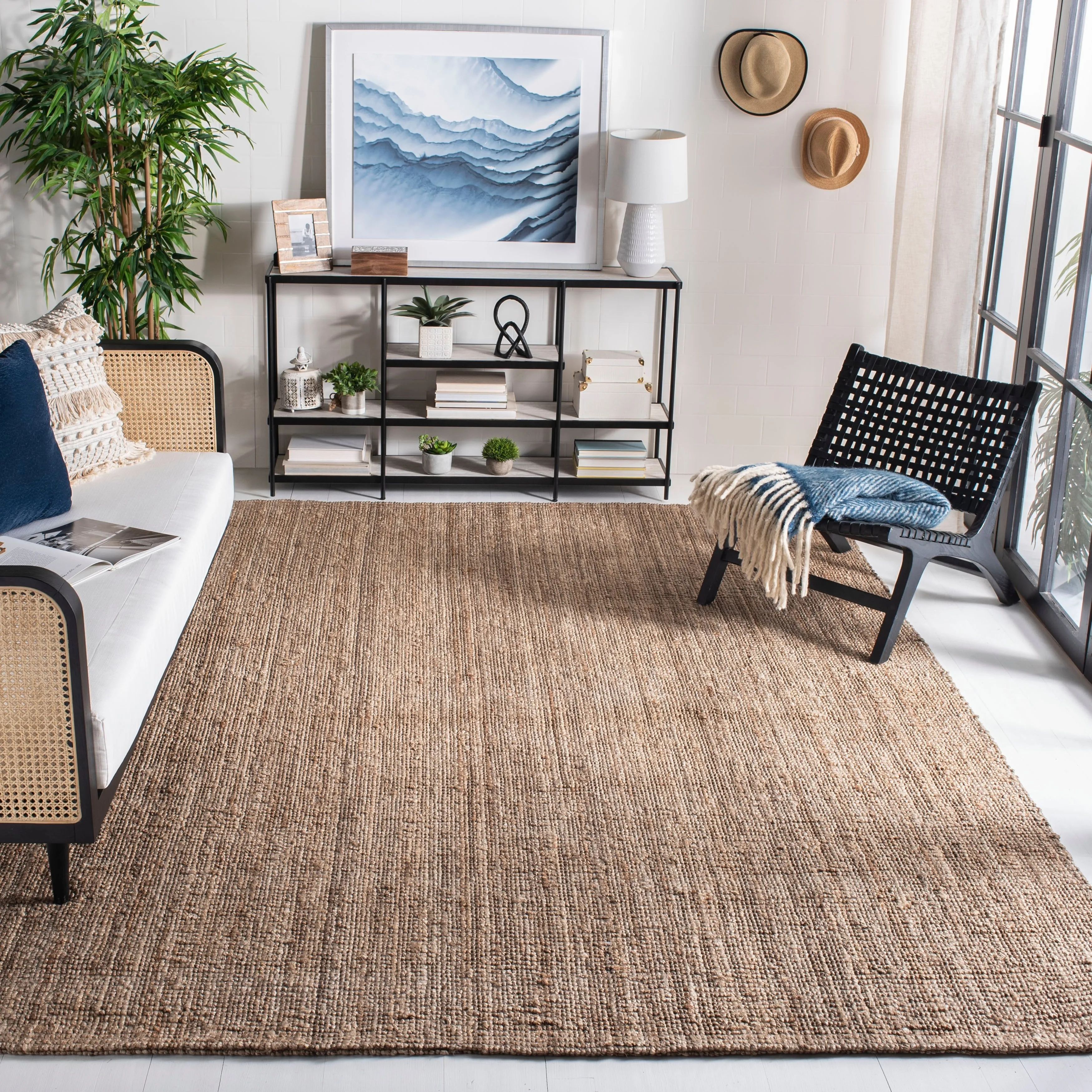 SAFAVIEH Handmade Natural Fiber Fabjola Jute Rug