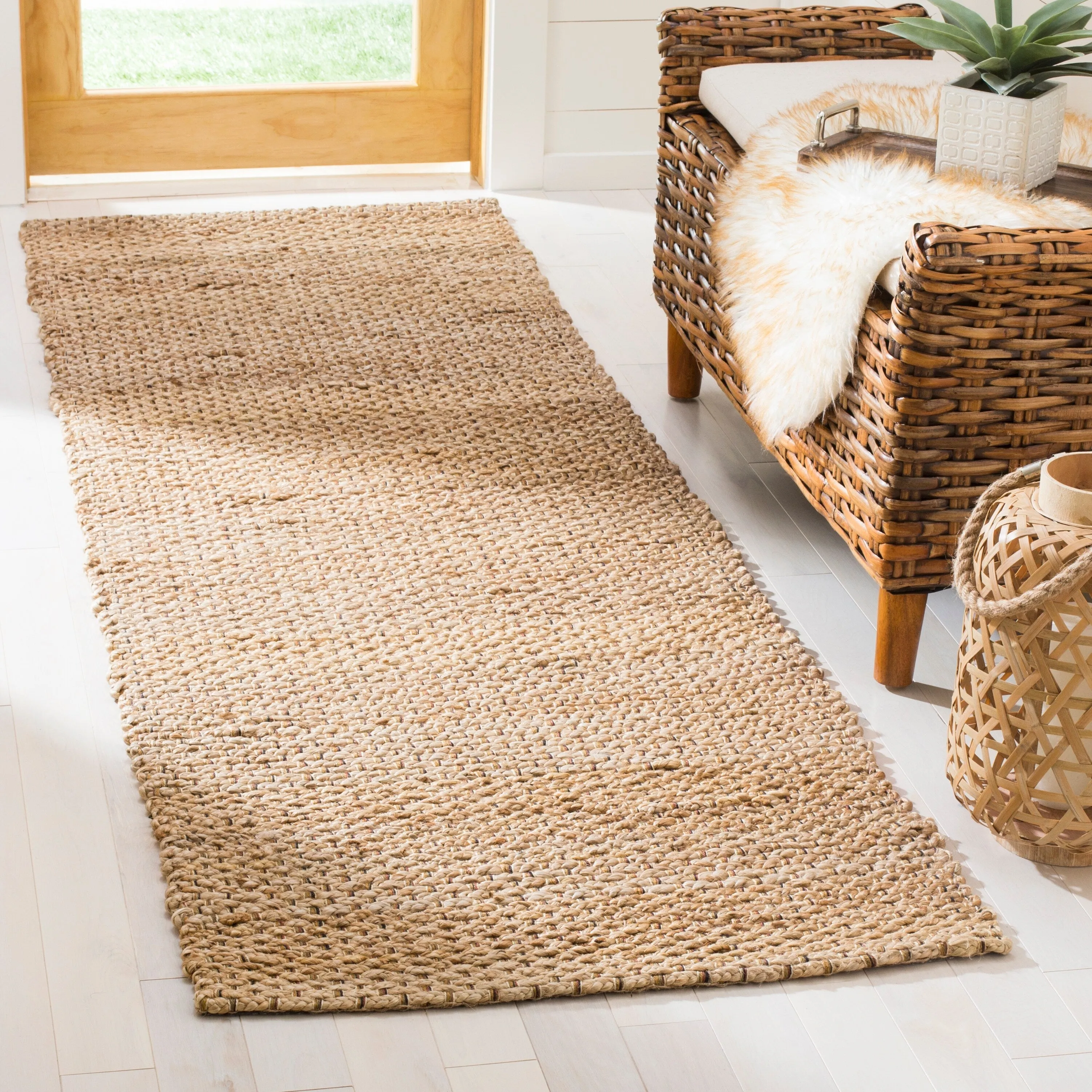SAFAVIEH Handmade Natural Fiber Glauca Jute Rug