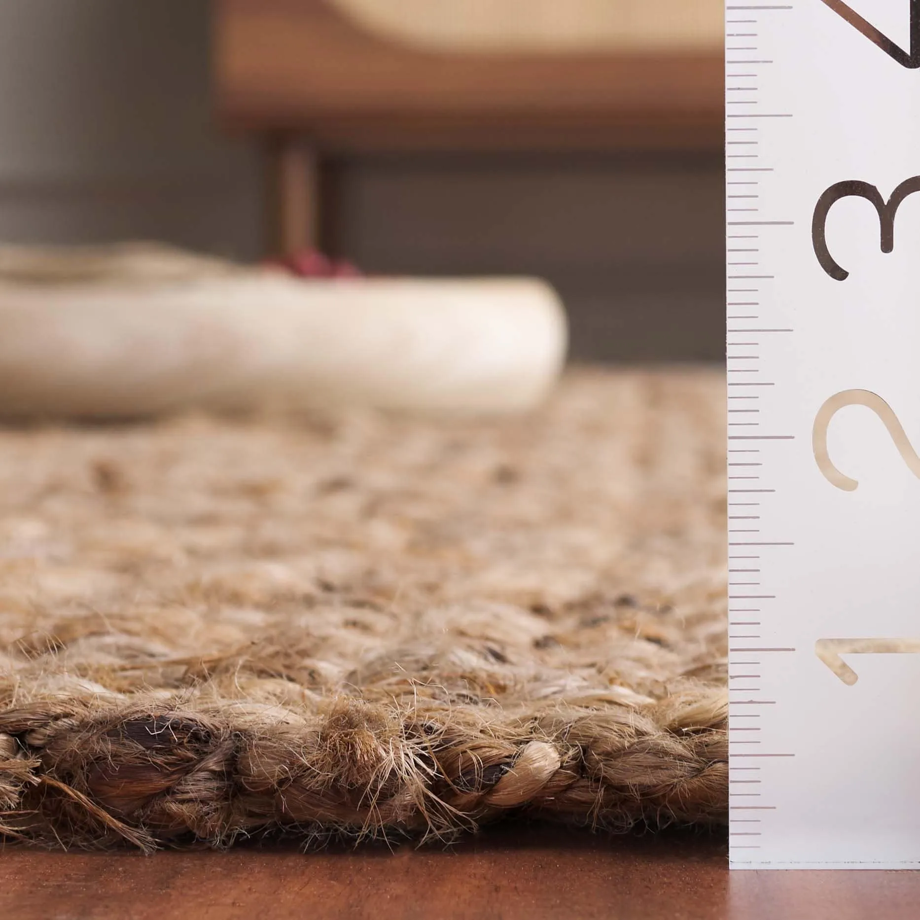 SAFAVIEH Handmade Natural Fiber Khloe Fringe Jute Rug