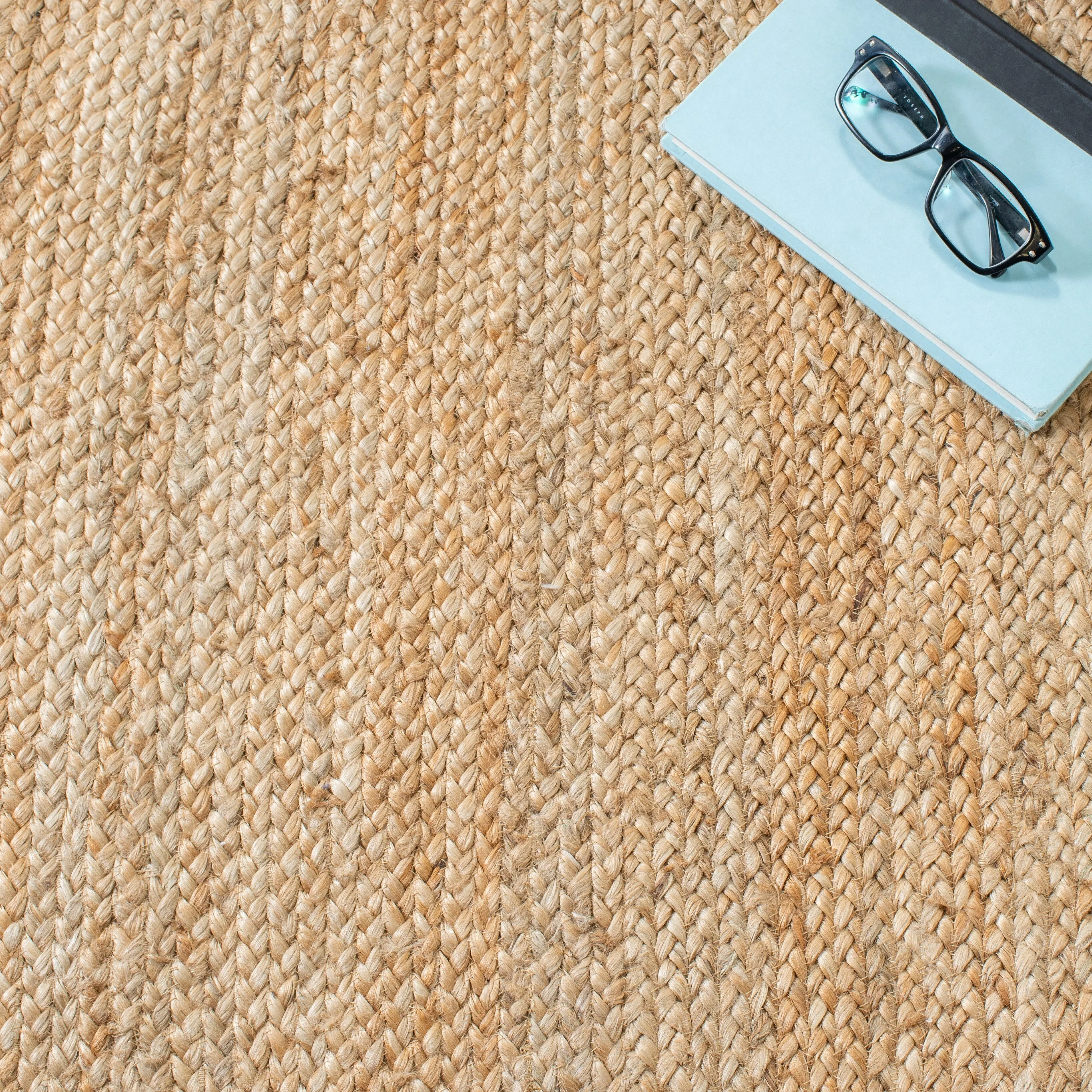 SAFAVIEH Handmade Natural Fiber Lianna Casual Jute Rug