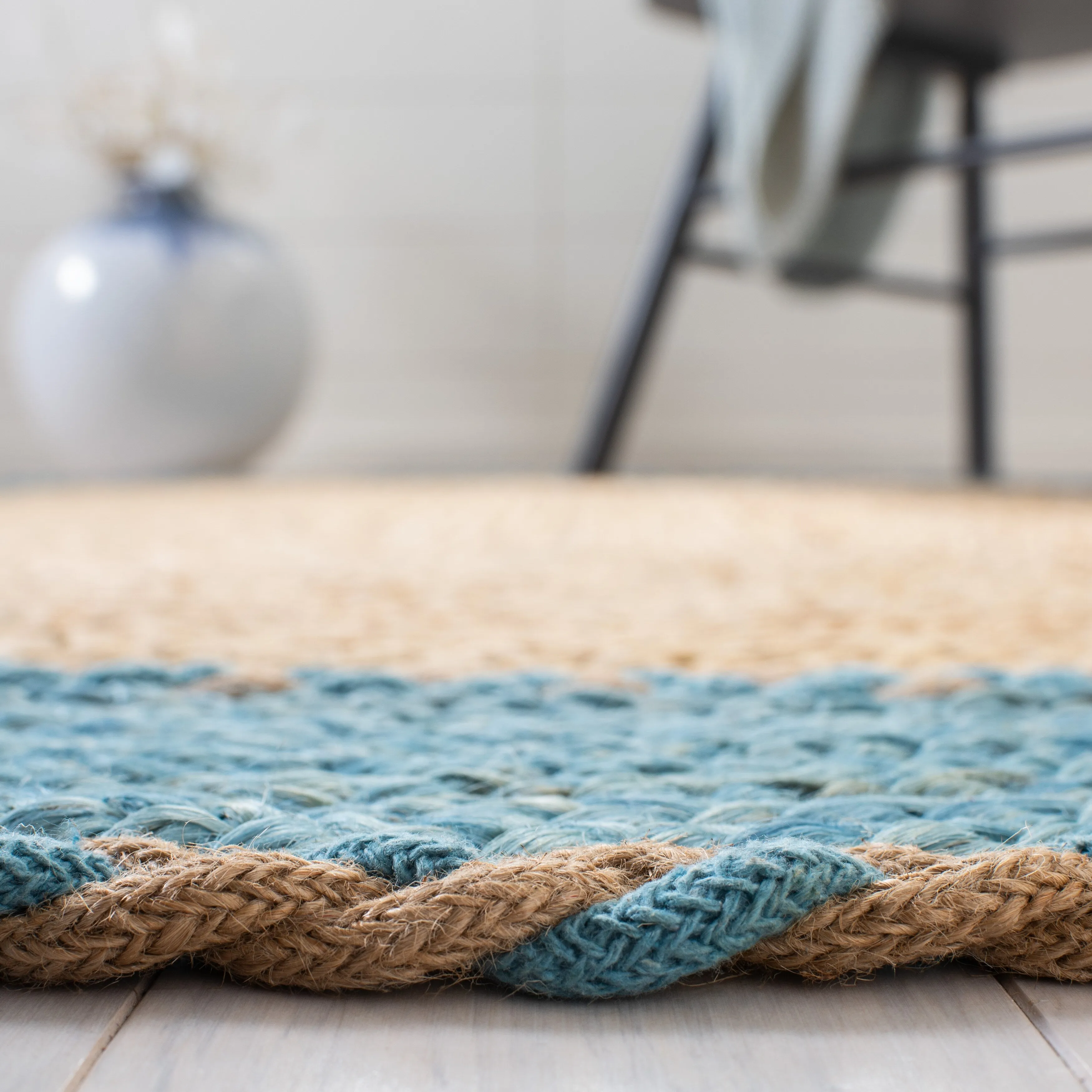 SAFAVIEH Handmade Natural Fiber Lianna Casual Jute Rug