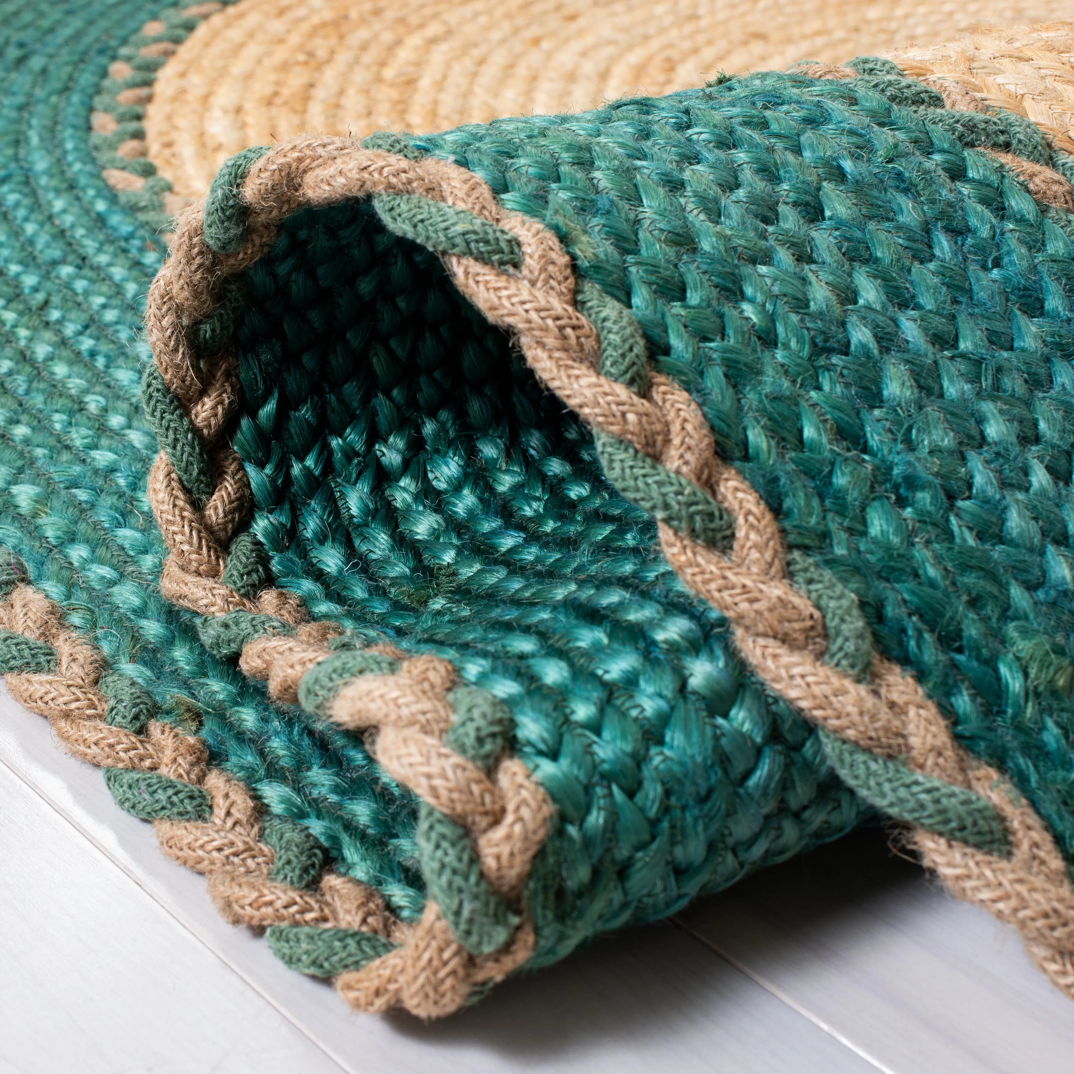 SAFAVIEH Handmade Natural Fiber Lianna Casual Jute Rug