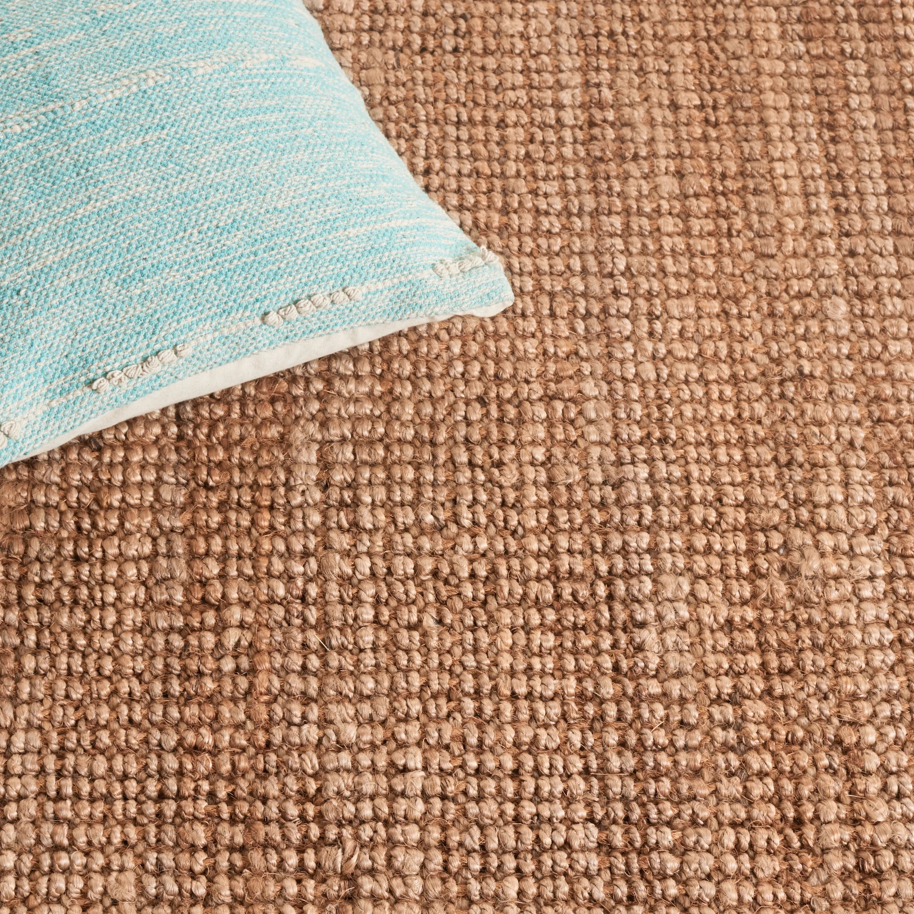 SAFAVIEH. Handmade Natural Fiber Rihanna Casual Jute Rug