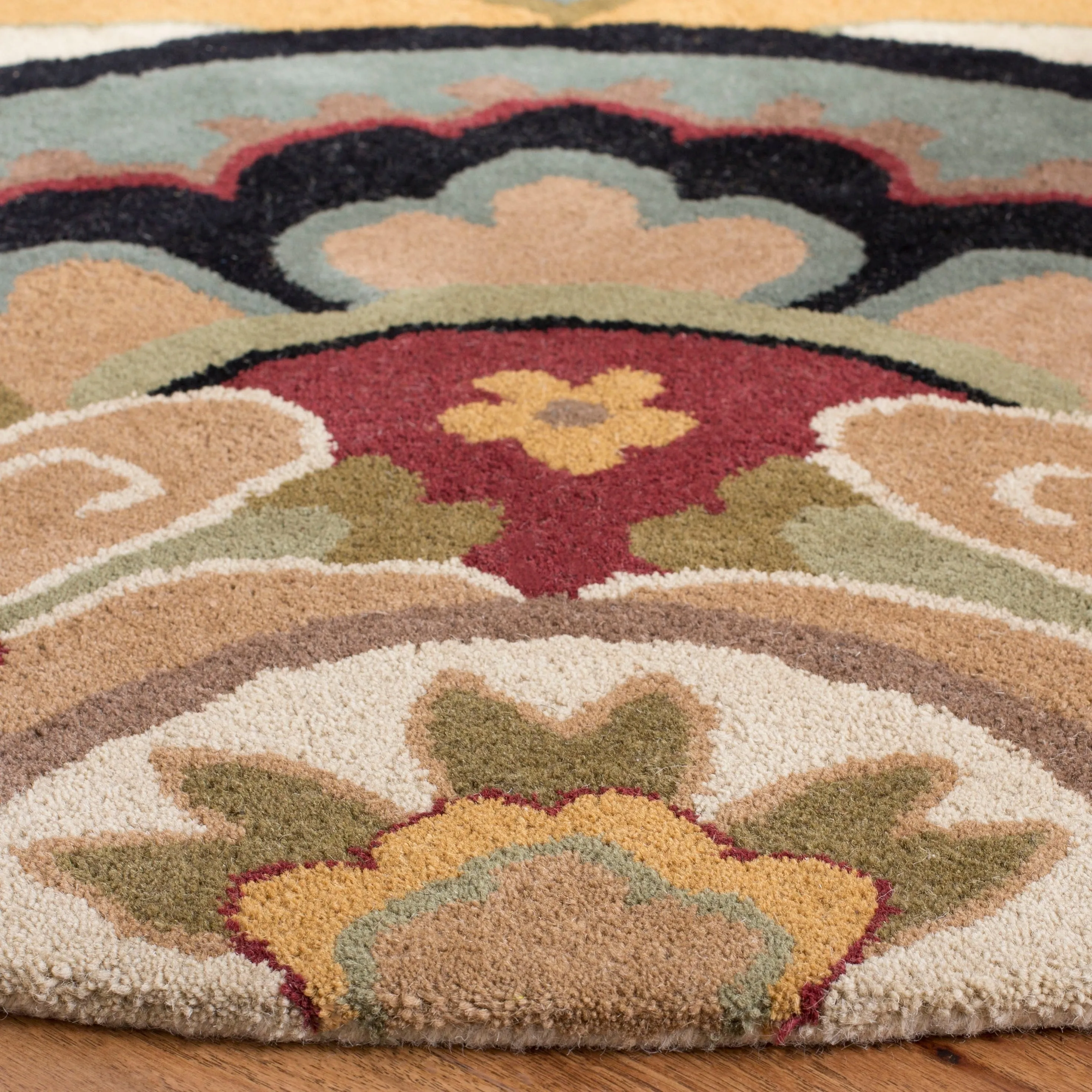 SAFAVIEH Handmade Soho Kaley New Zealand Wool Area Rug