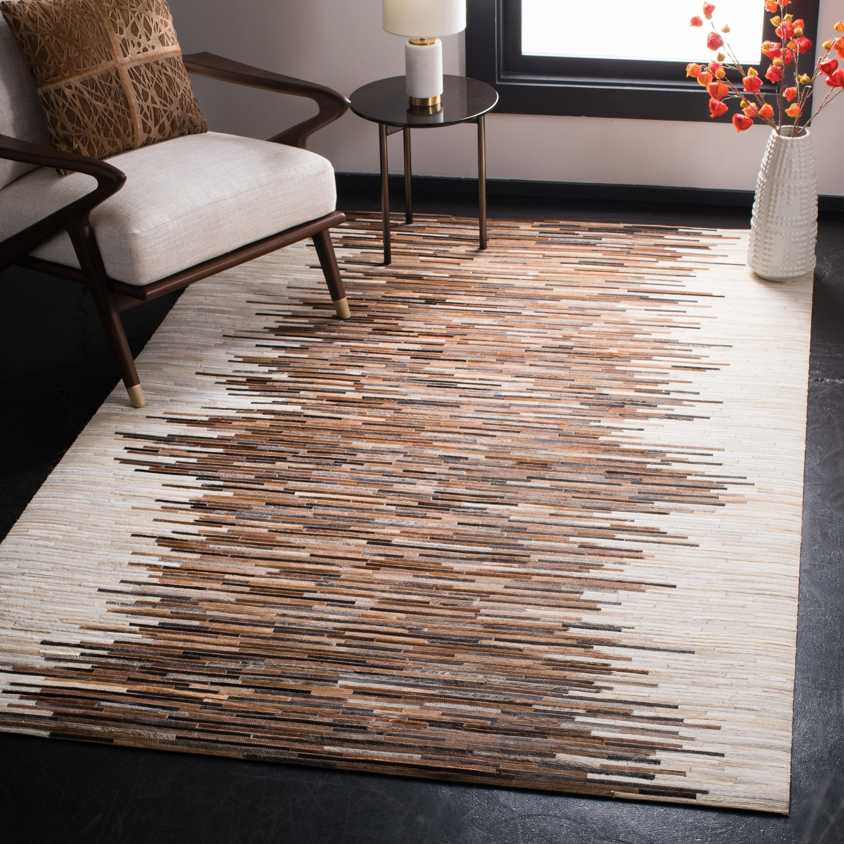 SAFAVIEH Handmade Studio Tobi Natural Hide Leather Rug