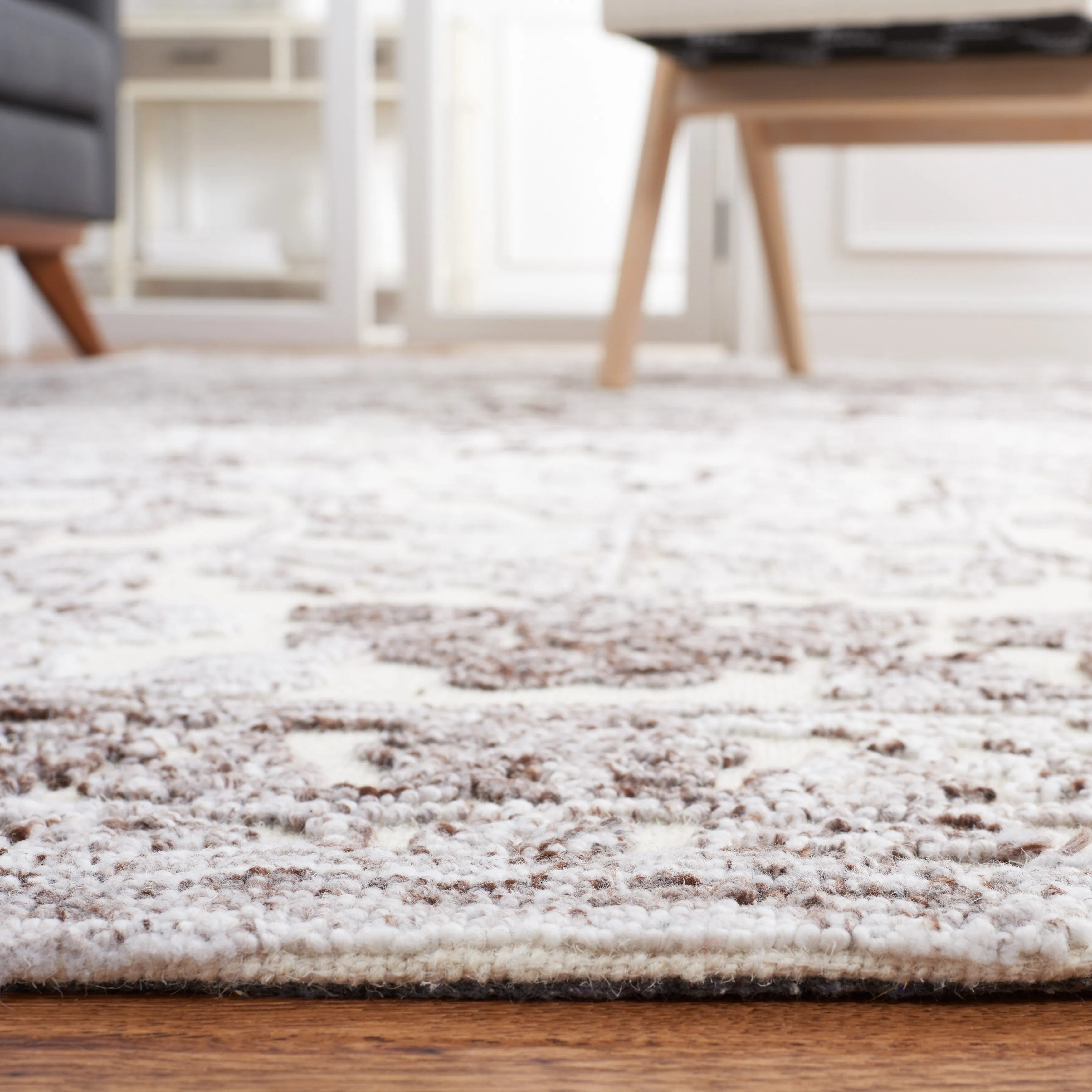 SAFAVIEH Handmade Trace Catina Rug