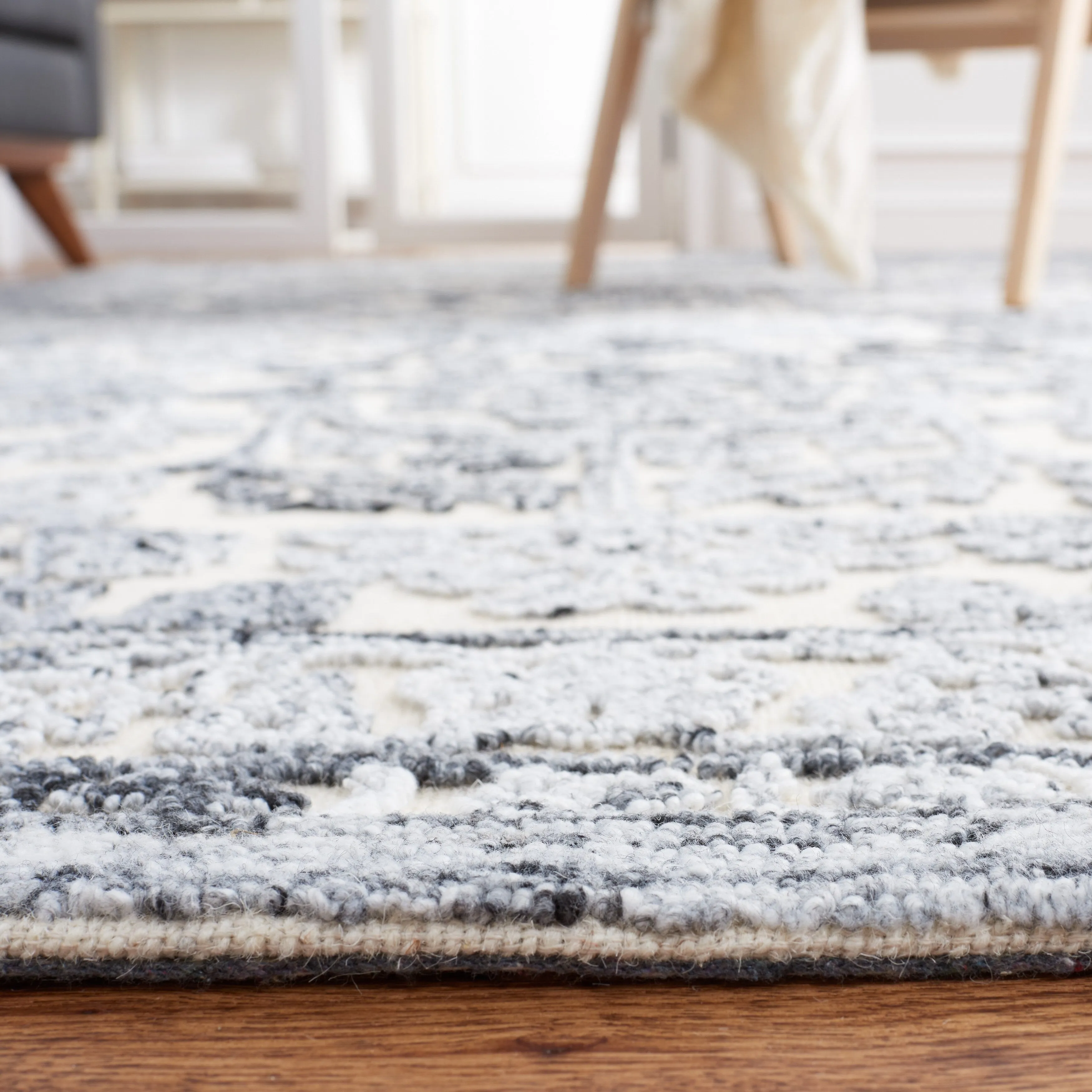 SAFAVIEH Handmade Trace Catina Rug