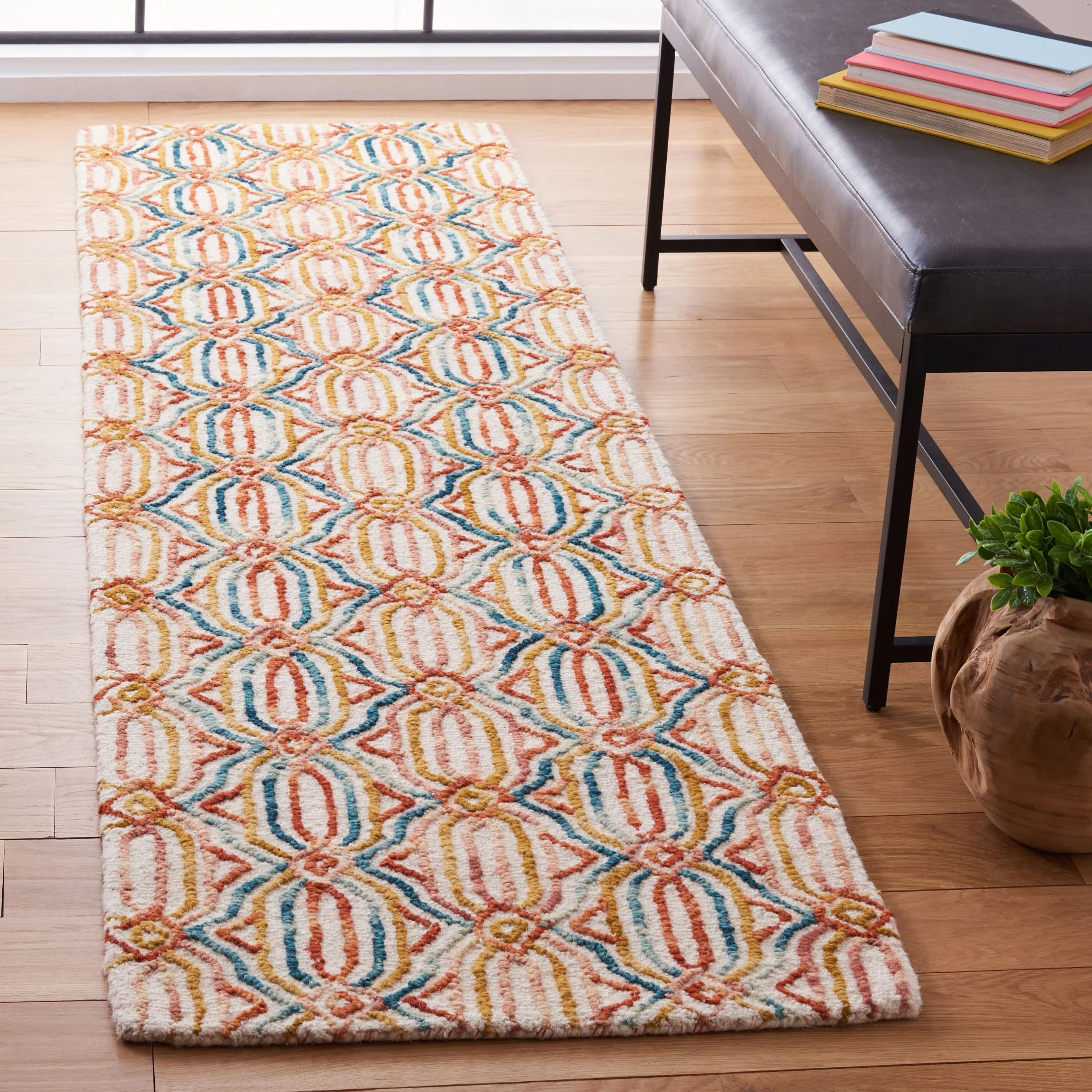 SAFAVIEH Handmade Trace Consuela Geometric Wool Rug