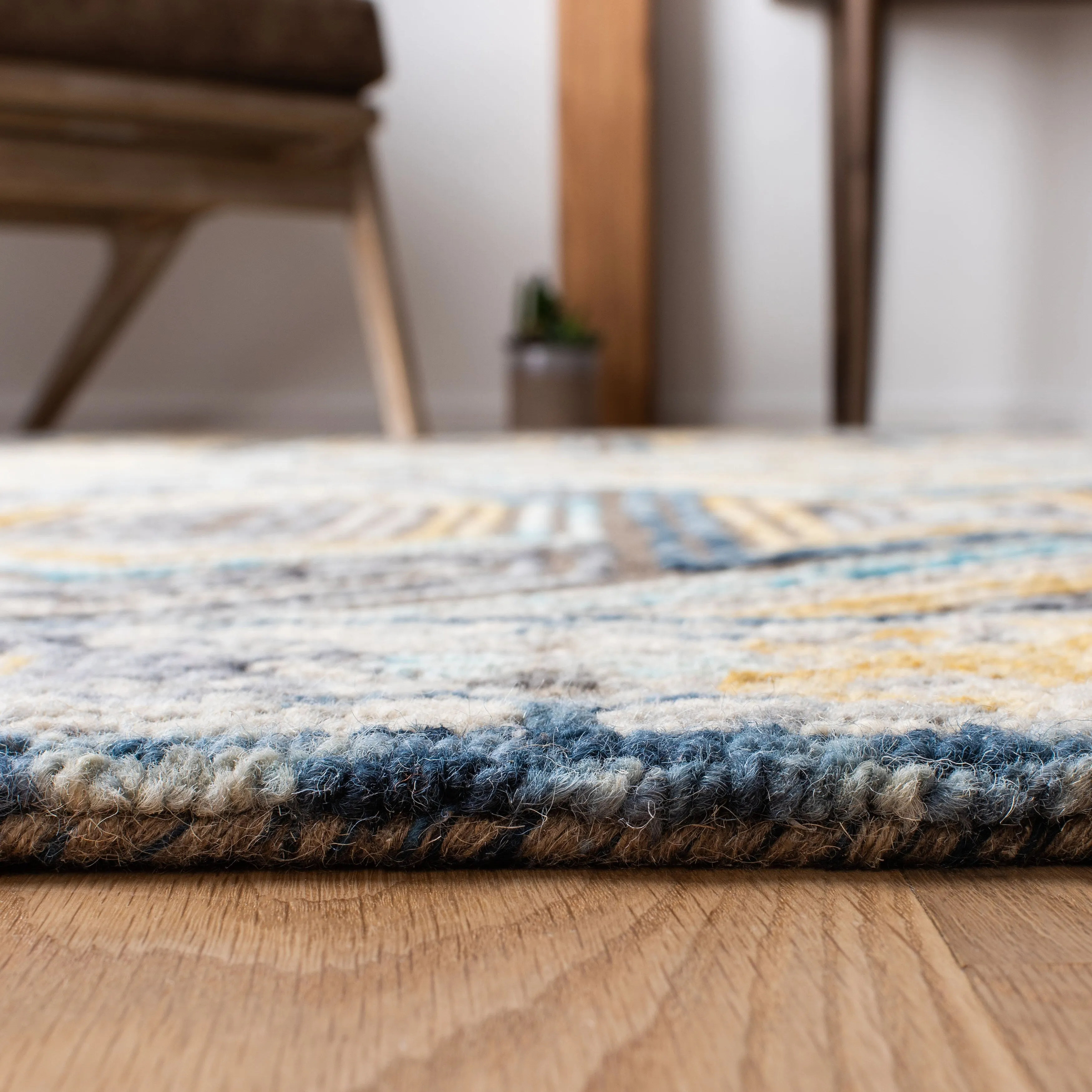 SAFAVIEH Handmade Trace Cristal Geometric Wool Rug