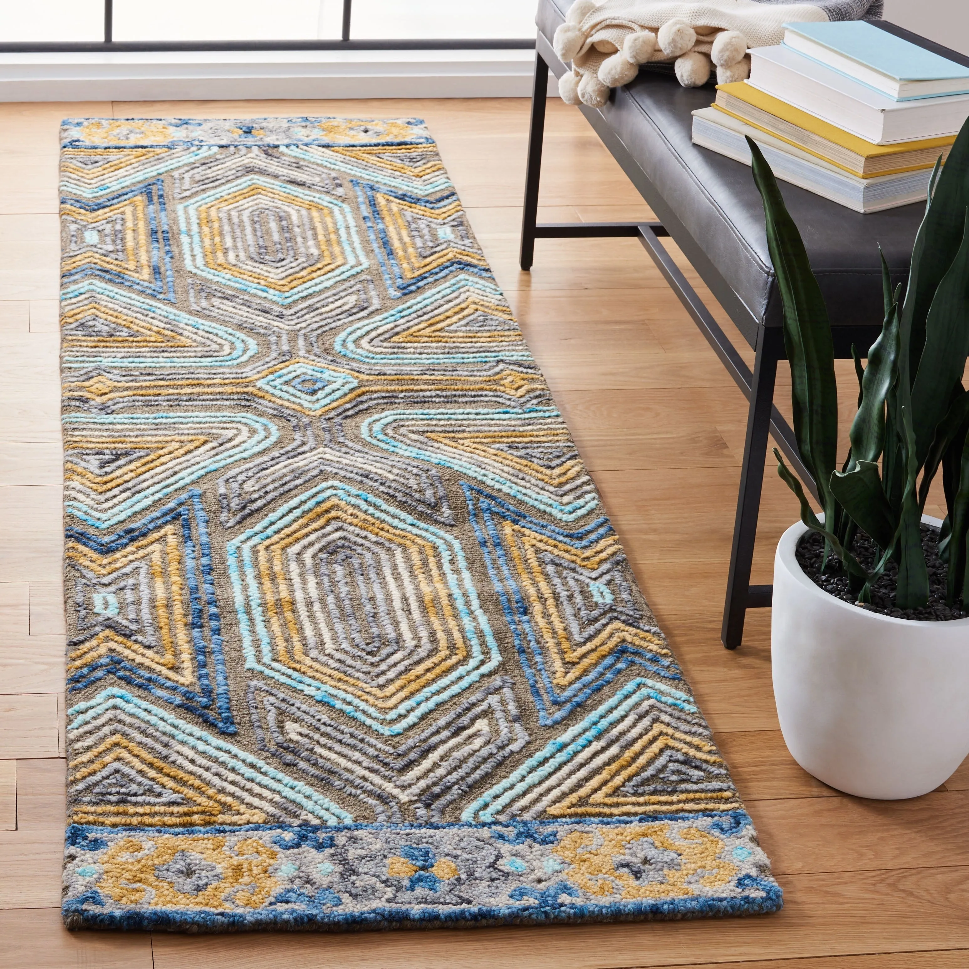 SAFAVIEH Handmade Trace Cristal Geometric Wool Rug