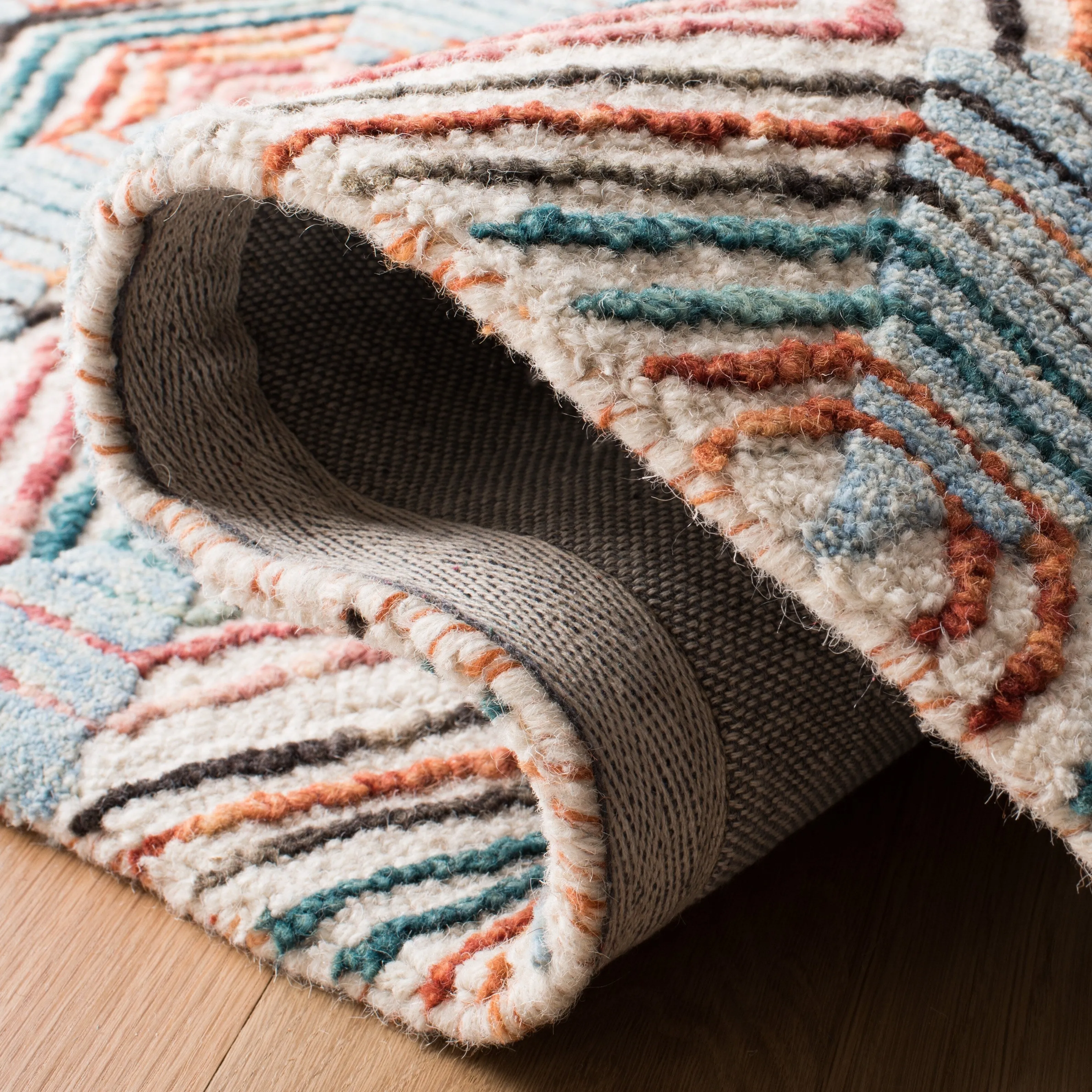 SAFAVIEH Handmade Trace Latoya Geometric Wool Rug