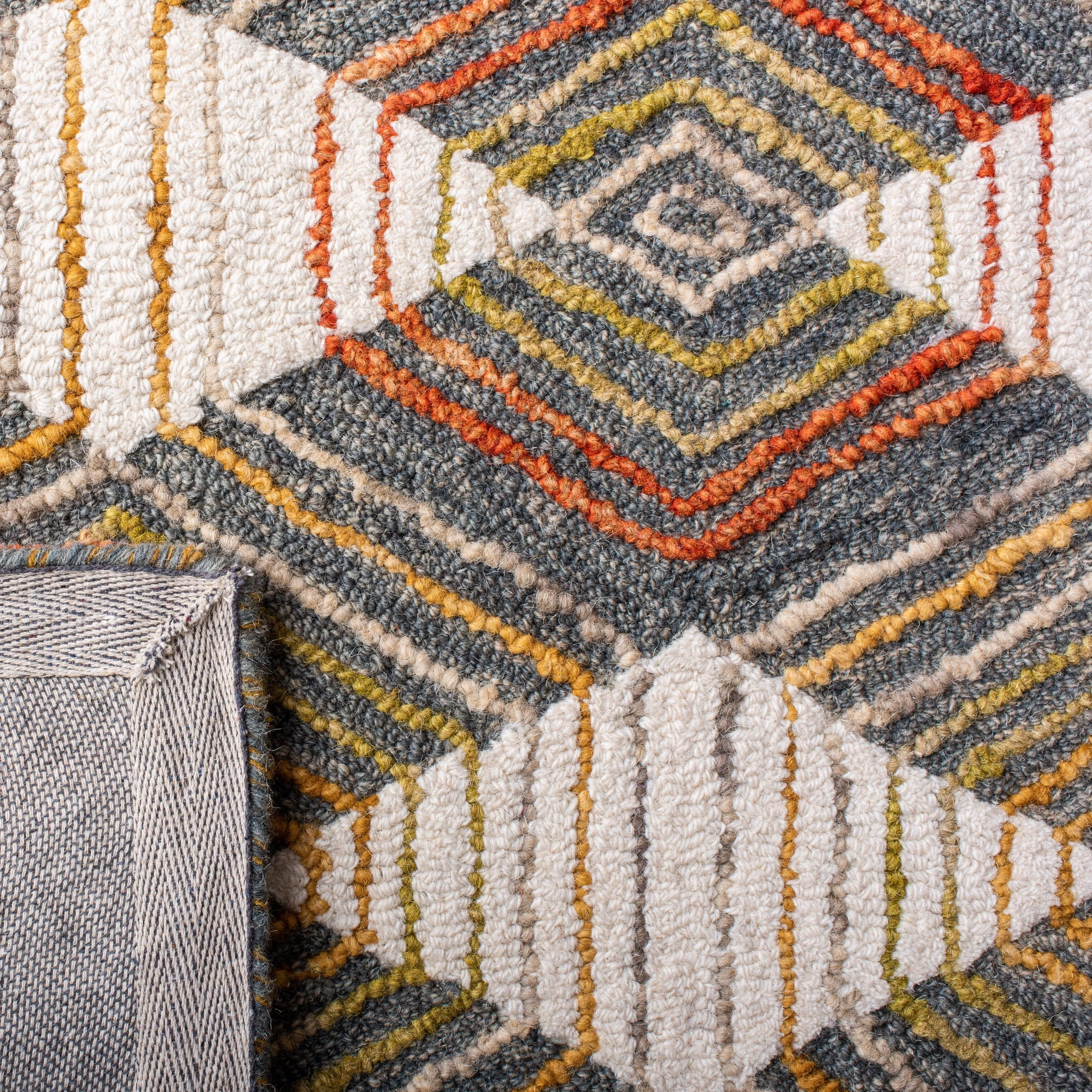 SAFAVIEH Handmade Trace Latoya Geometric Wool Rug