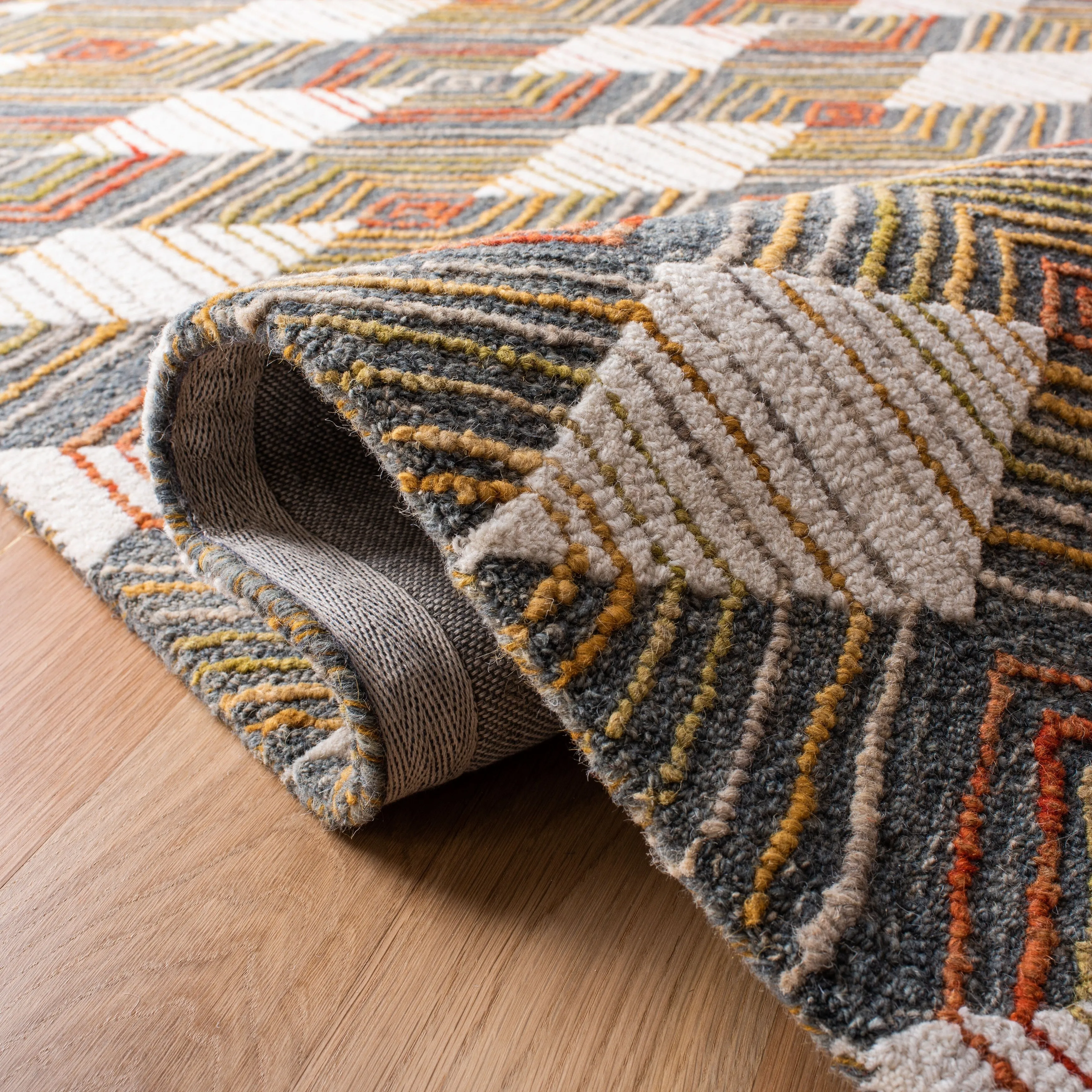 SAFAVIEH Handmade Trace Latoya Geometric Wool Rug