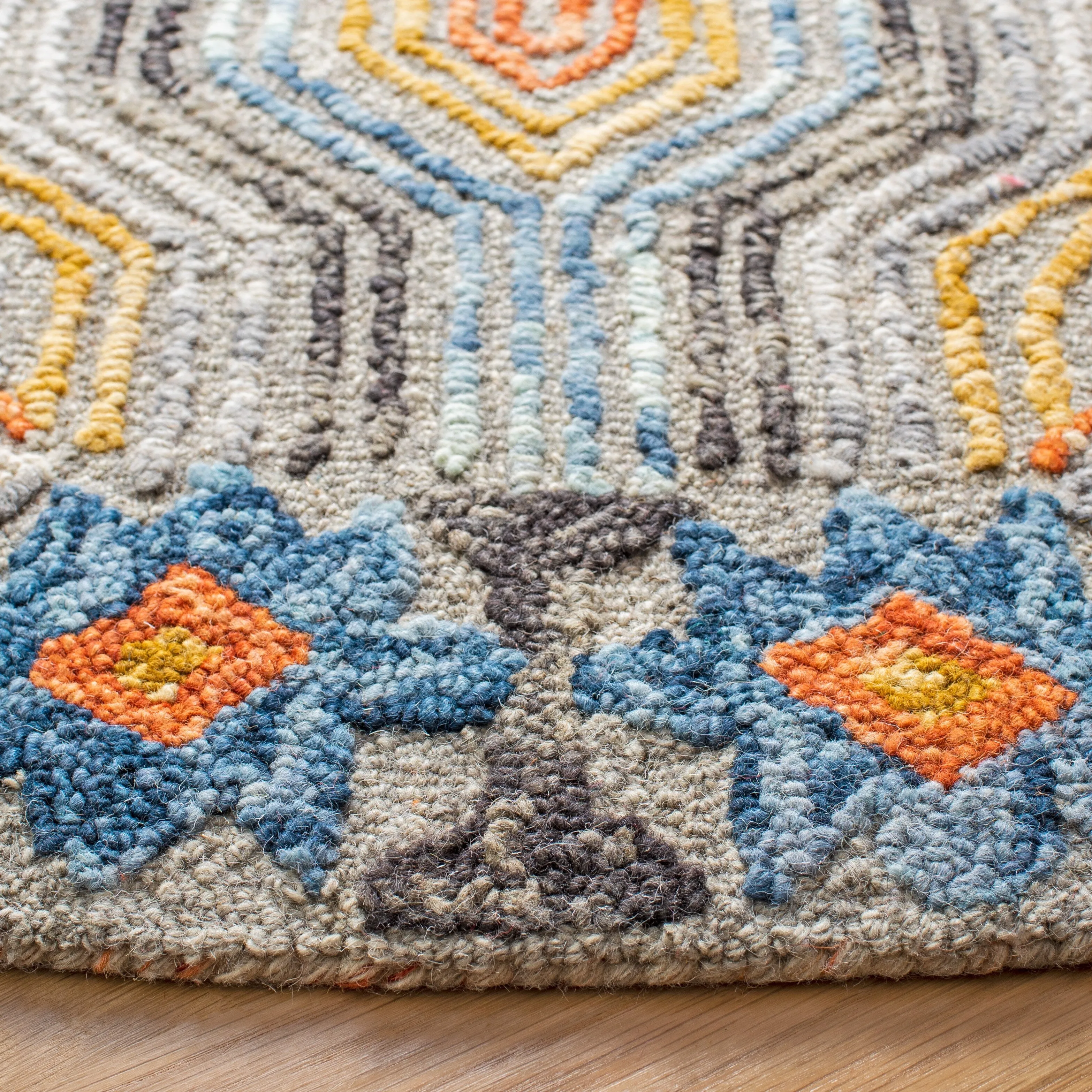 SAFAVIEH Handmade Trace Shalonda Geometric Wool Rug