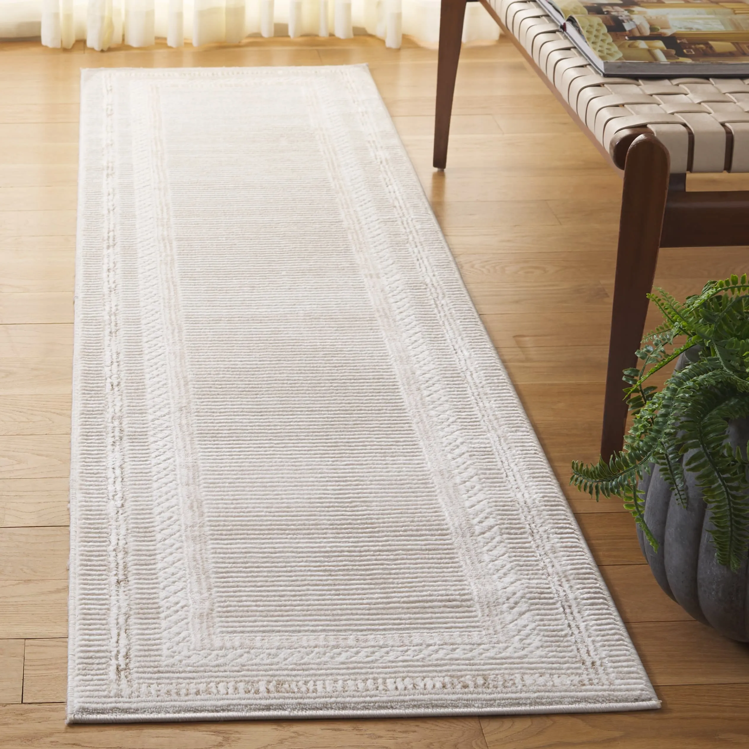 SAFAVIEH Hanna Keely Contemporary Rug
