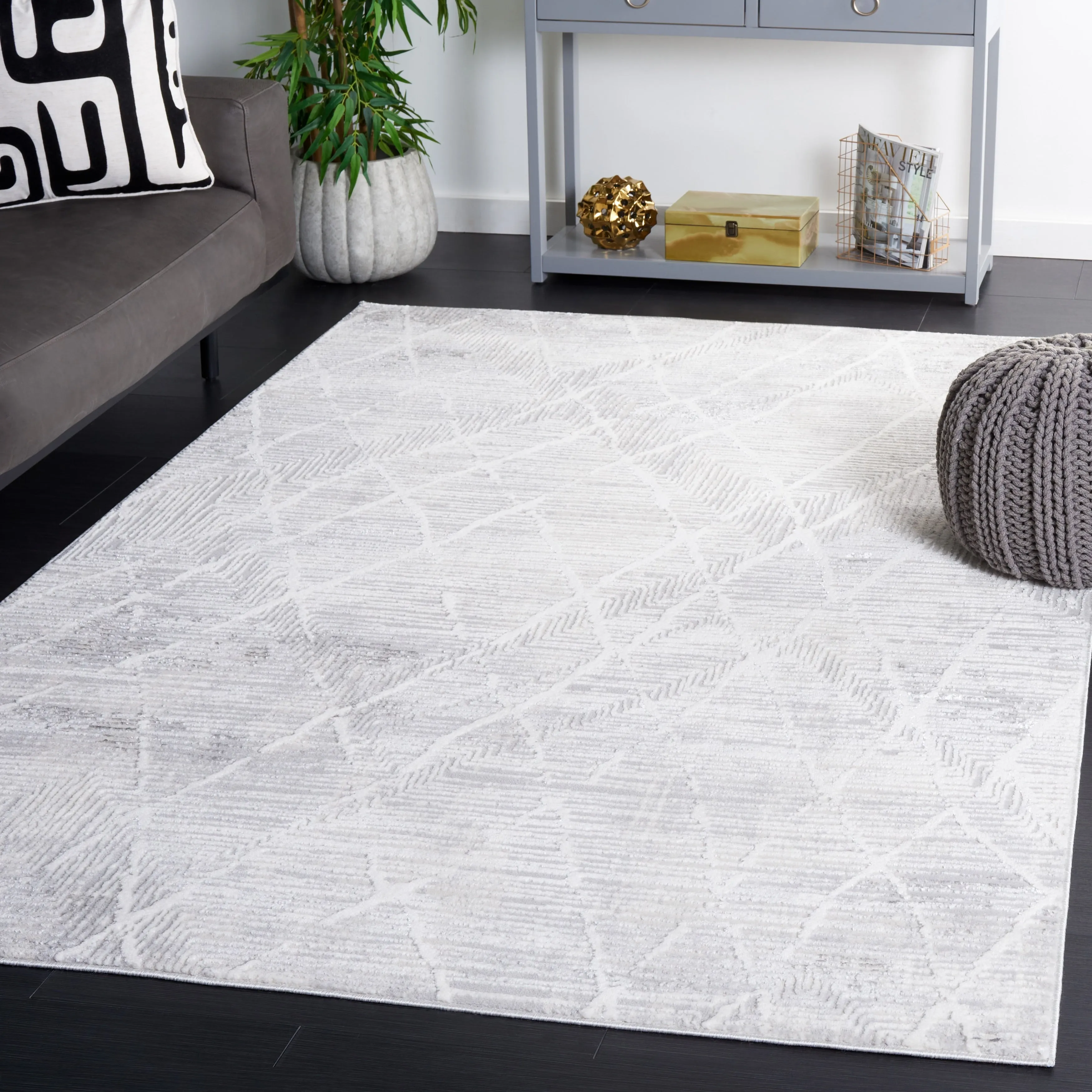 SAFAVIEH Hanna Misty Contemporary Rug