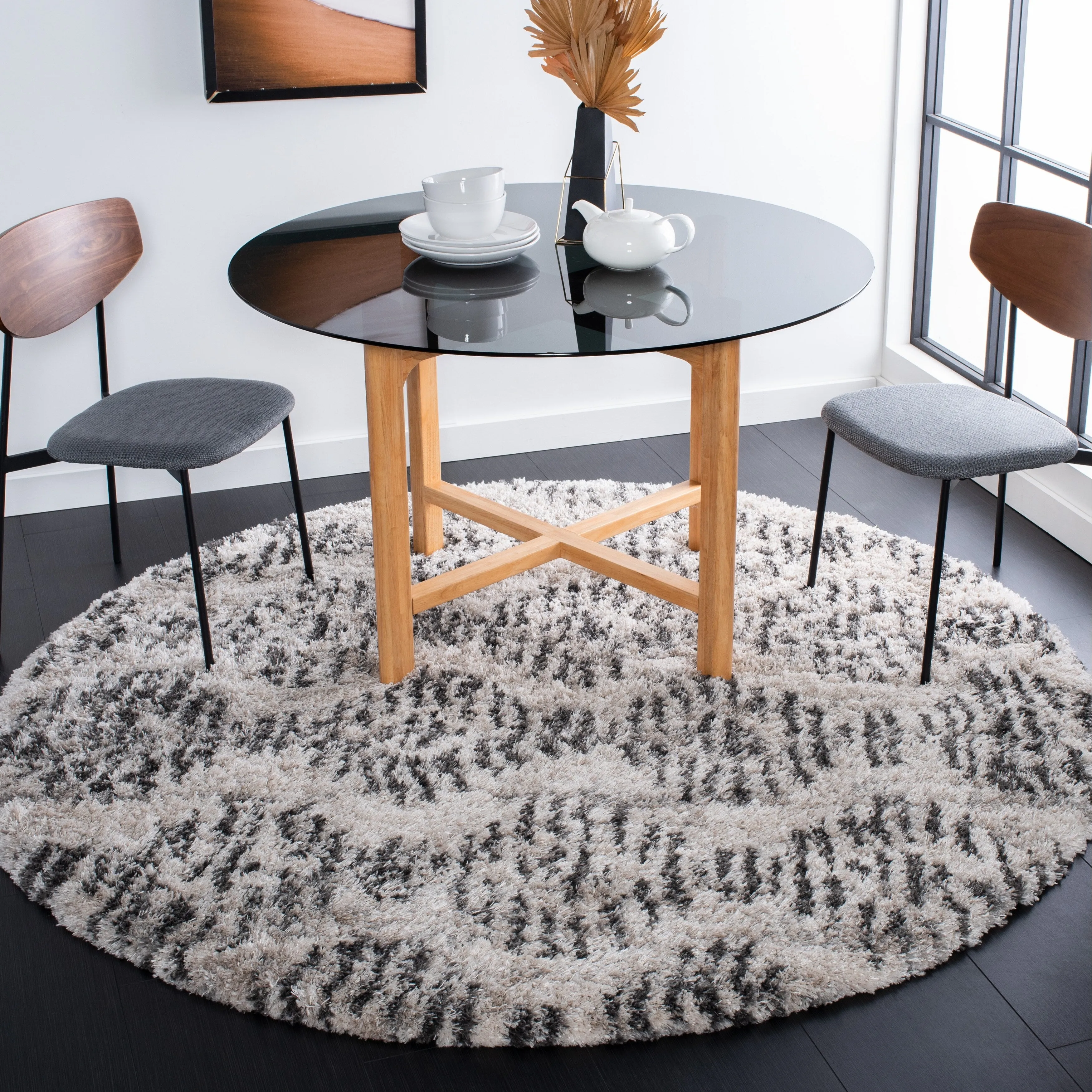 SAFAVIEH Iceland Shag Kimberlee Flokati 2.6-inch Thick Rug