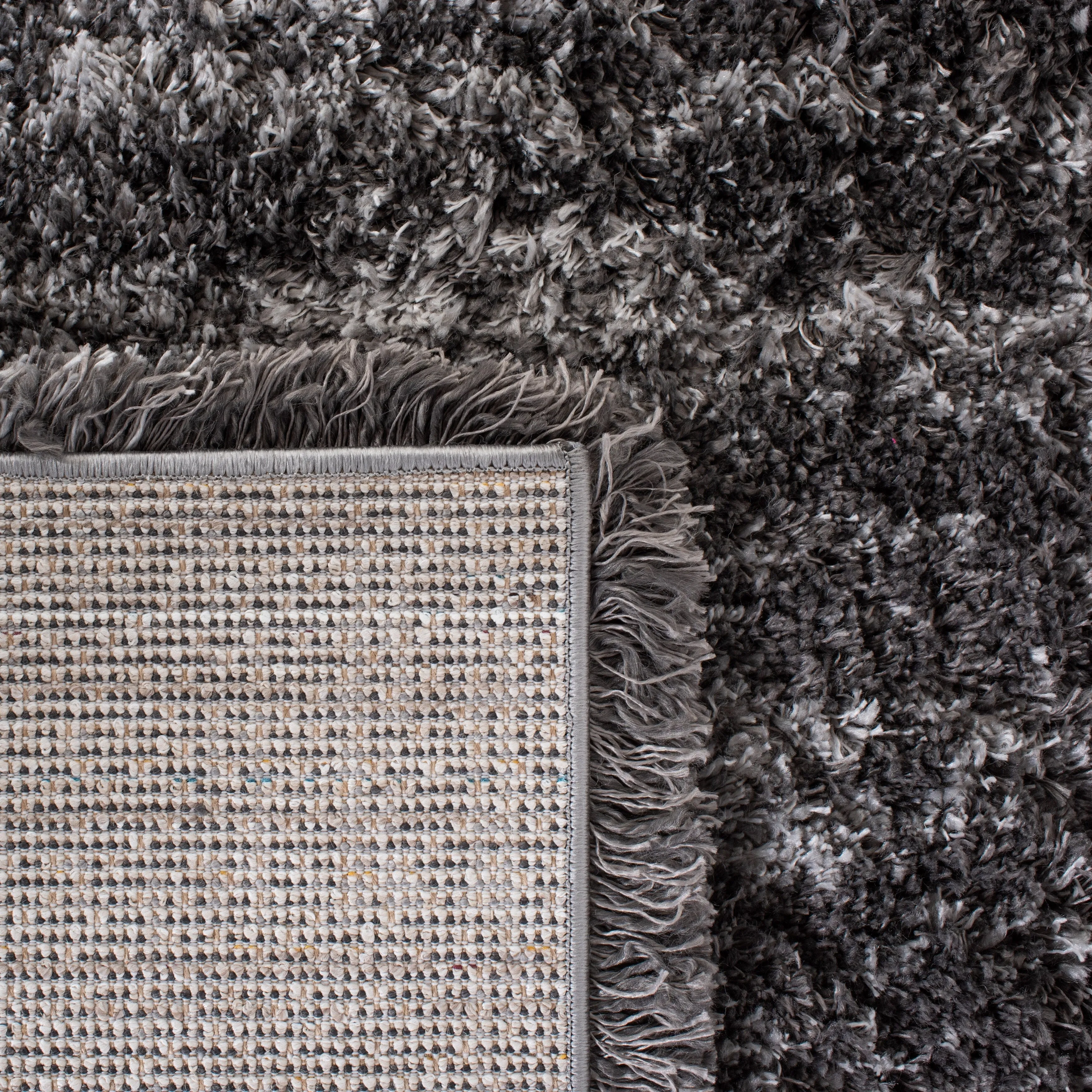 SAFAVIEH Iceland Shag Sabrina 2.6-inch Thick Rug