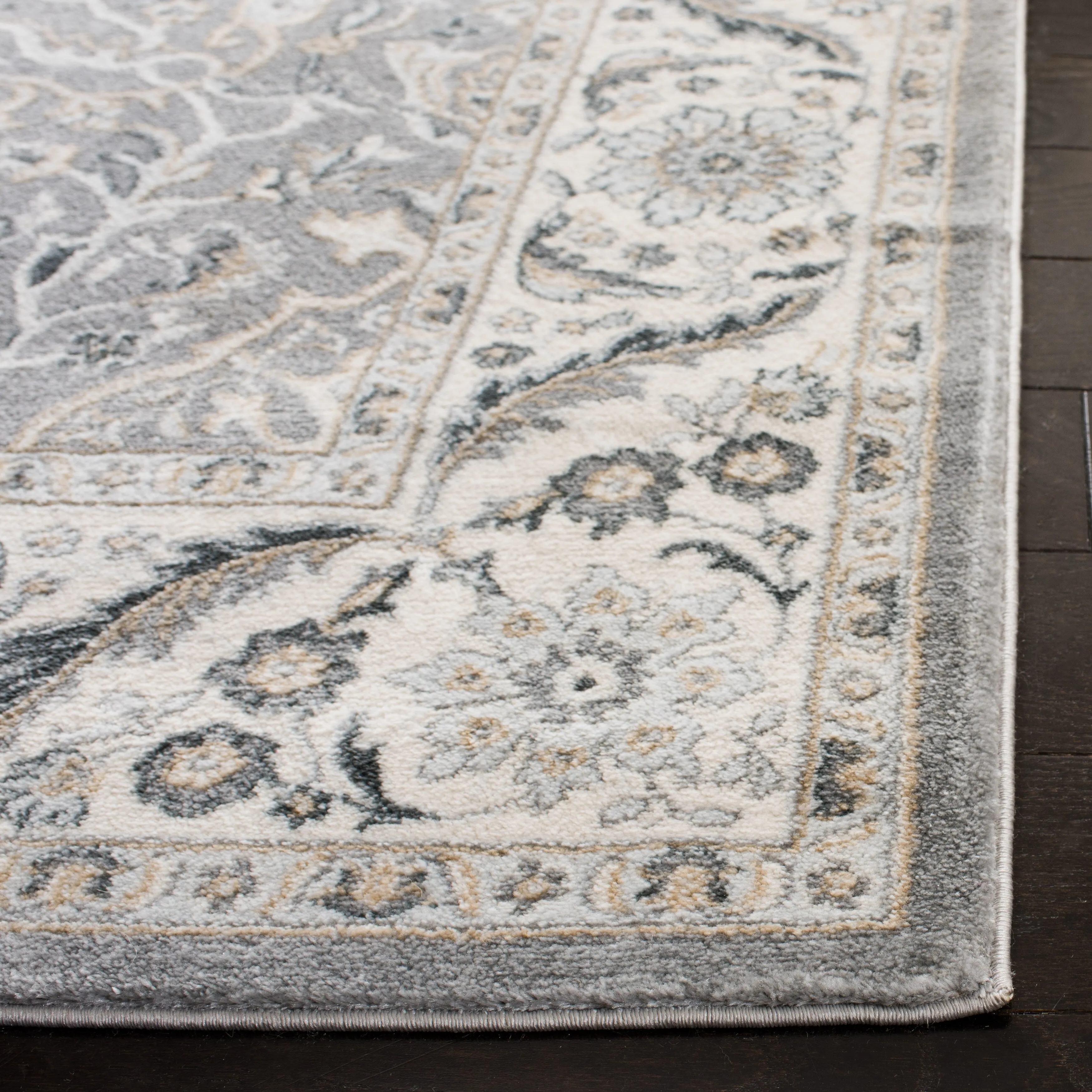 SAFAVIEH Isabella Pietra Traditional Oriental Rug - Grey/Dark Grey - 5' 3 x 7' 6